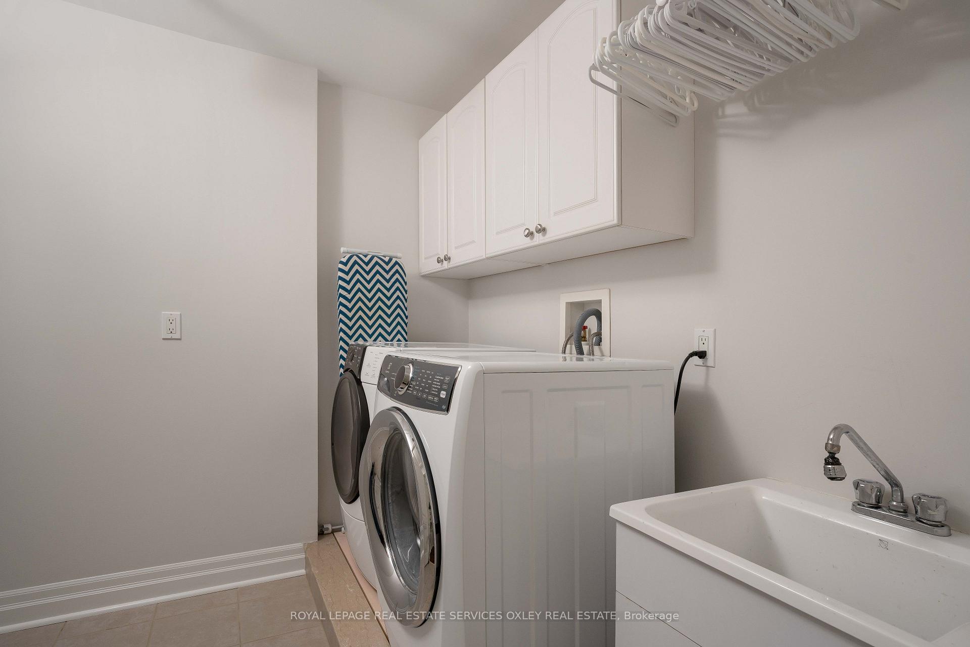 Photo 24 of 44 Donlea Drive, Toronto, Leaside — HOMEH