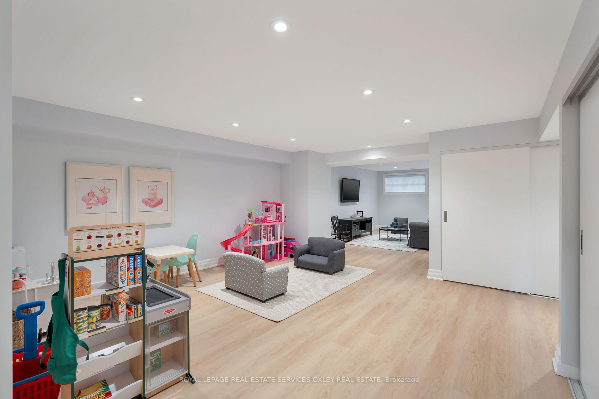 Photo 29 of 44 Donlea Drive, Toronto, Leaside — HOMEH