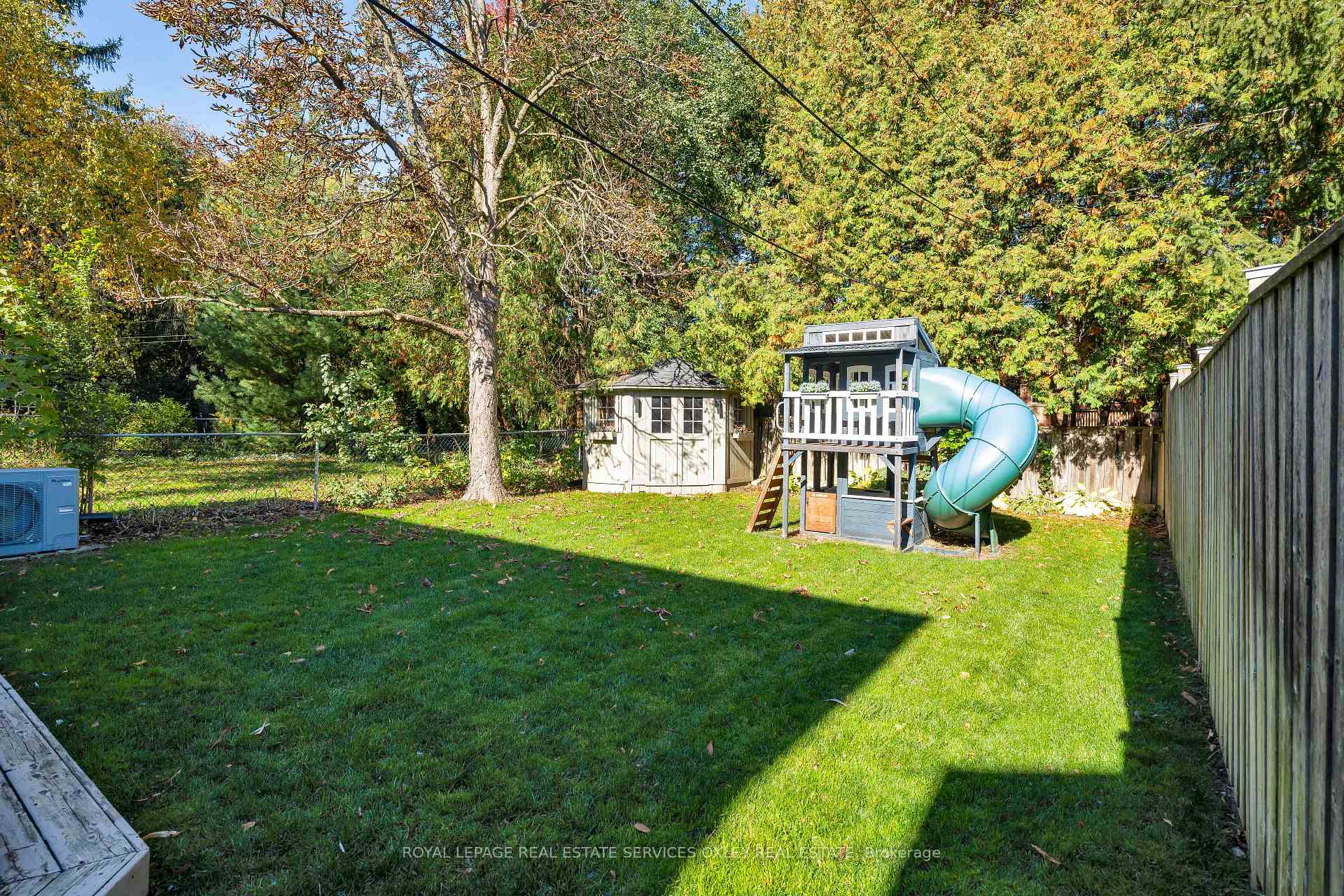 Photo 35 of 44 Donlea Drive, Toronto, Leaside — HOMEH