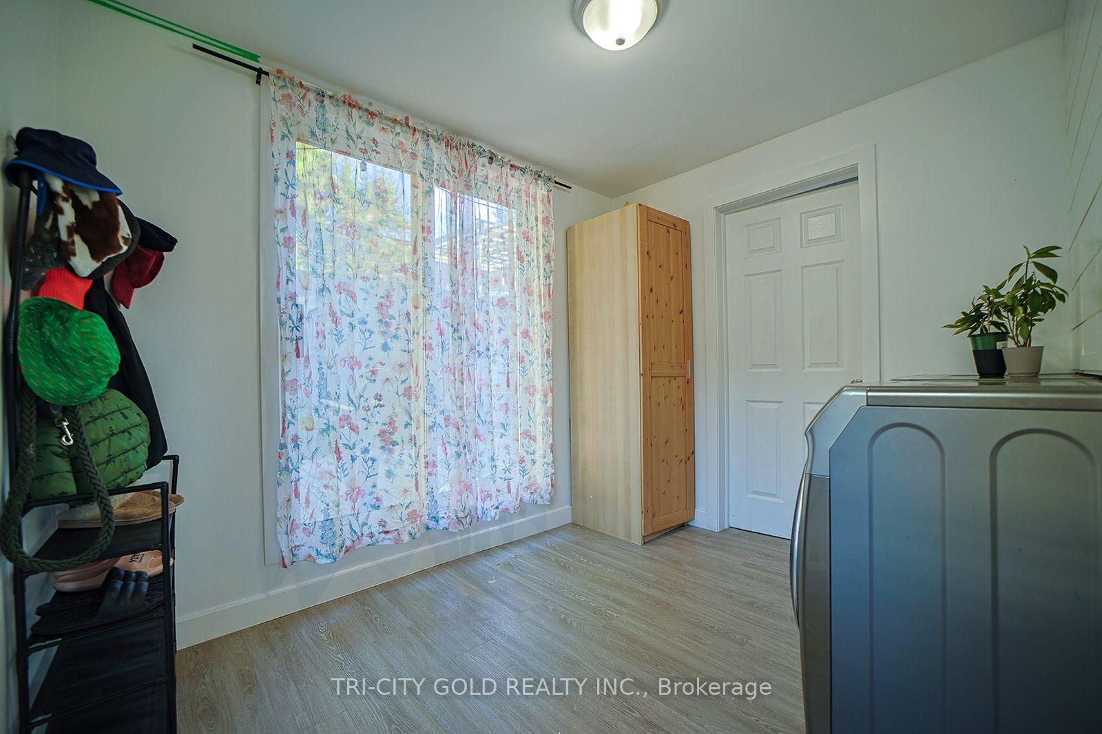 Photo 18 of 53 Buffalo Street, Brantford — HOMEH
