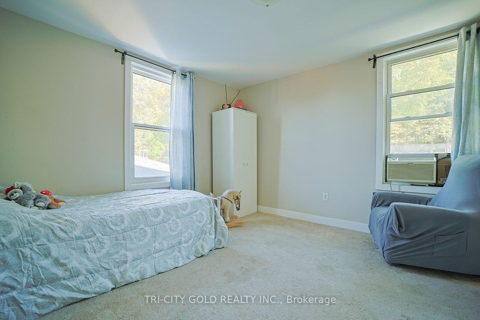 Photo 30 of 53 Buffalo Street, Brantford — HOMEH