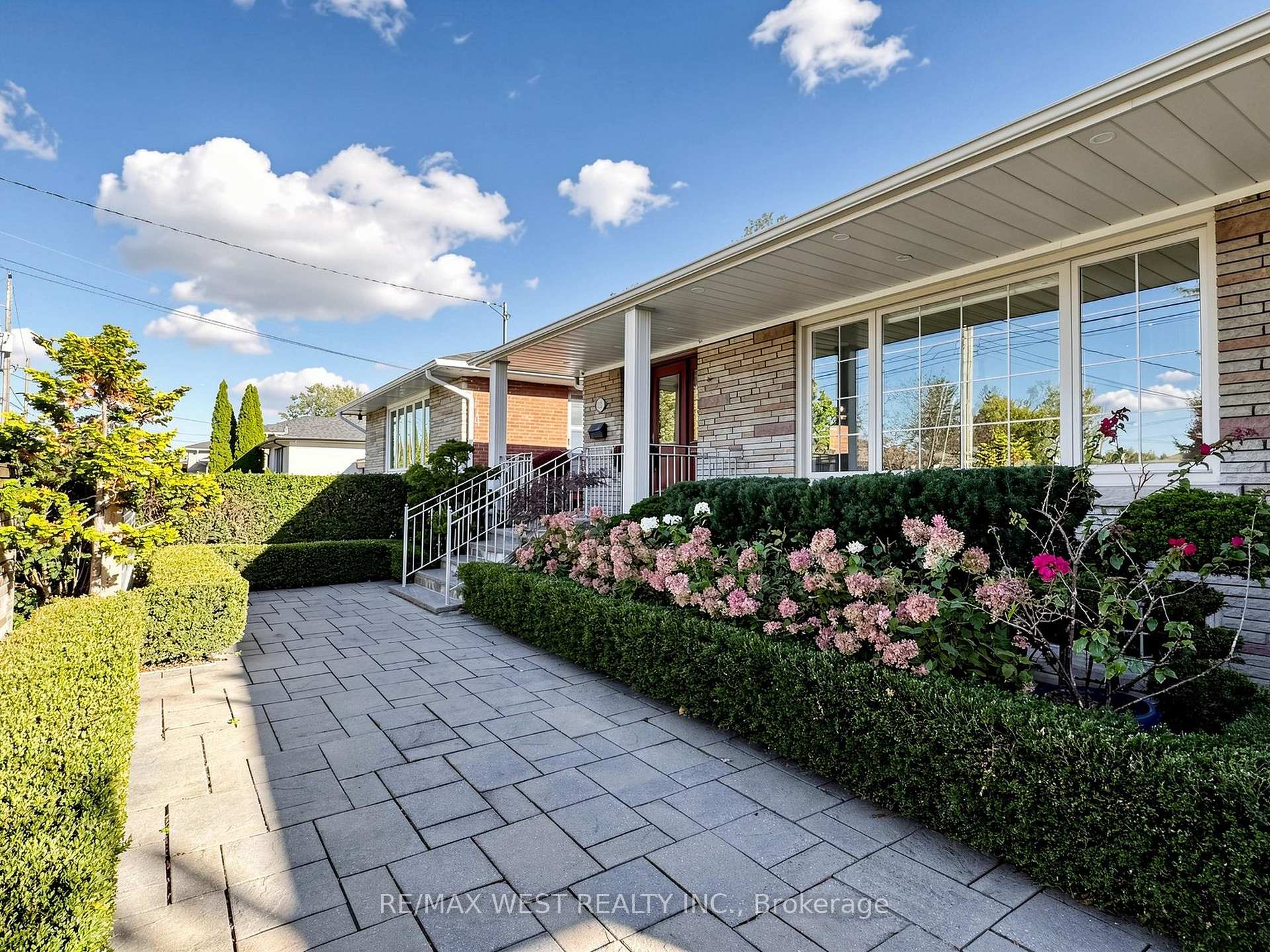 Photo 3 of 151 Palm Drive, North York, Clanton Park — HOMEH