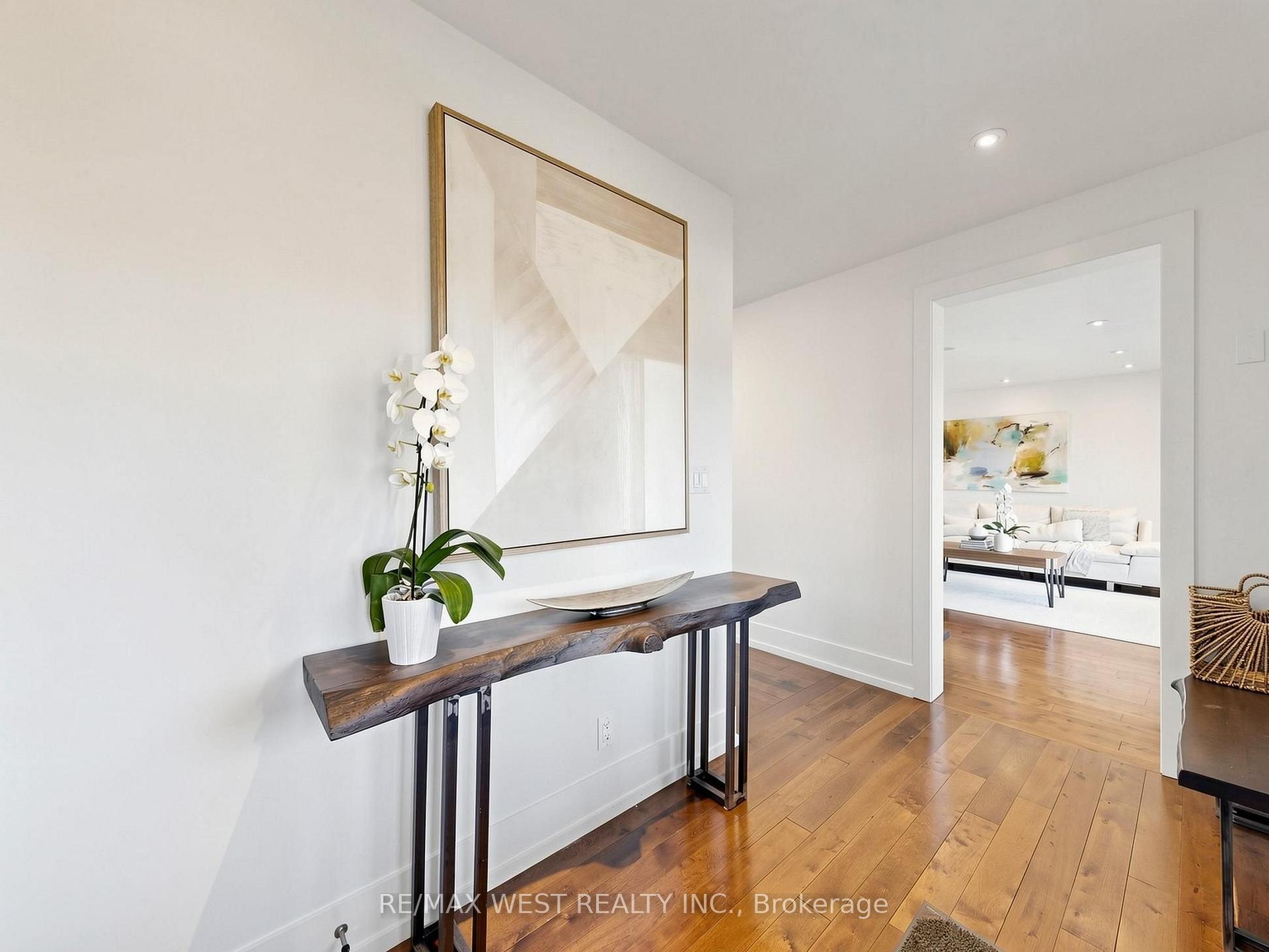 Photo 7 of 151 Palm Drive, North York, Clanton Park — HOMEH