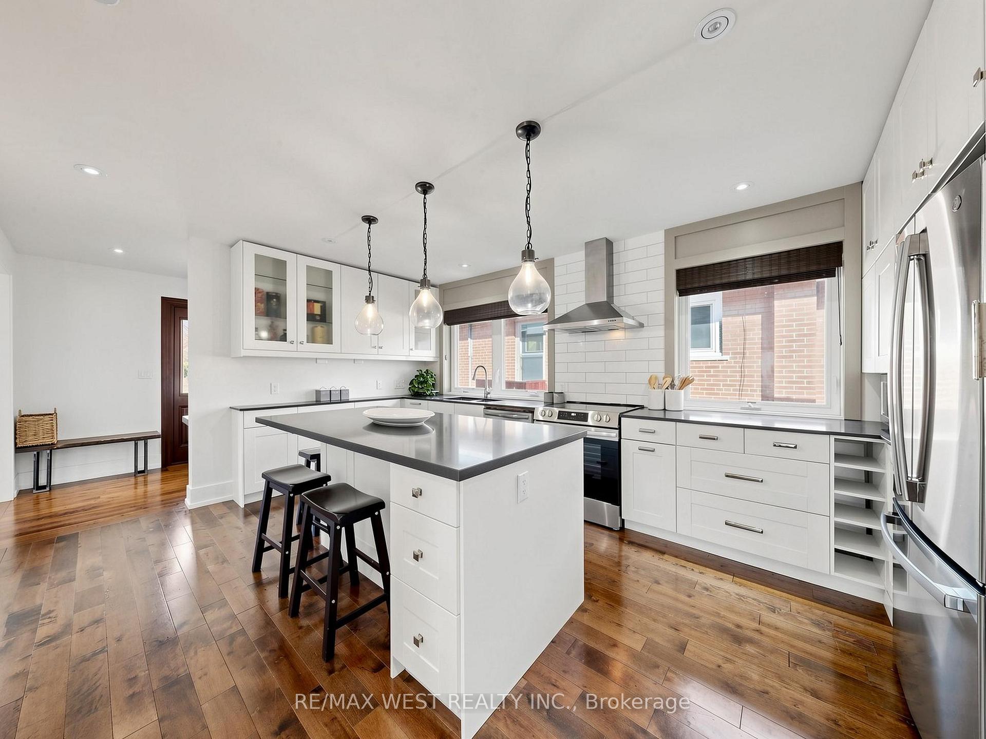 Photo 10 of 151 Palm Drive, North York, Clanton Park — HOMEH