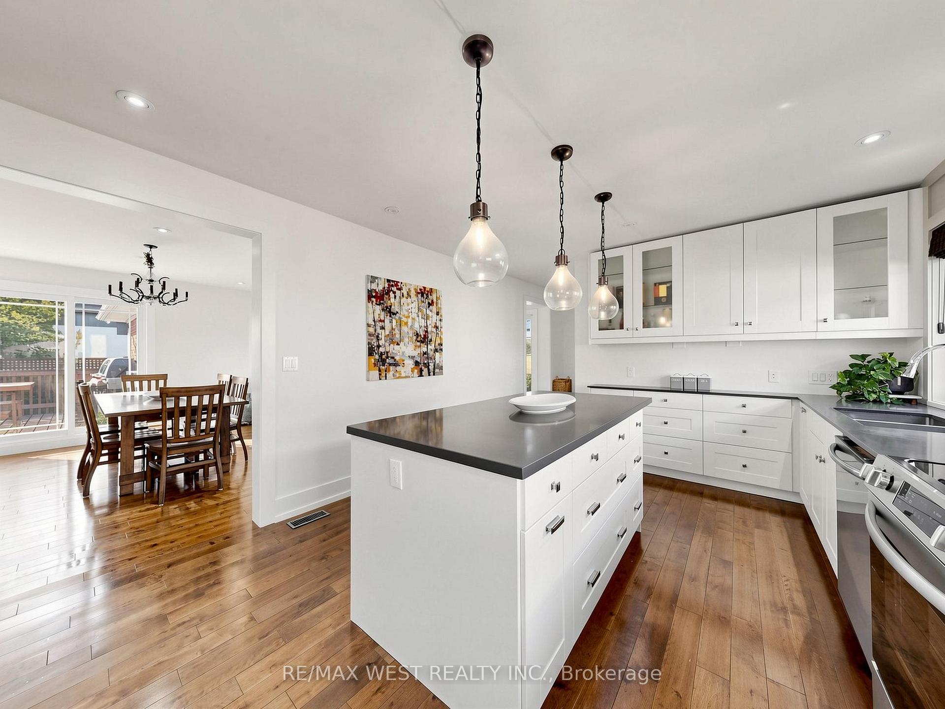 Photo 11 of 151 Palm Drive, North York, Clanton Park — HOMEH
