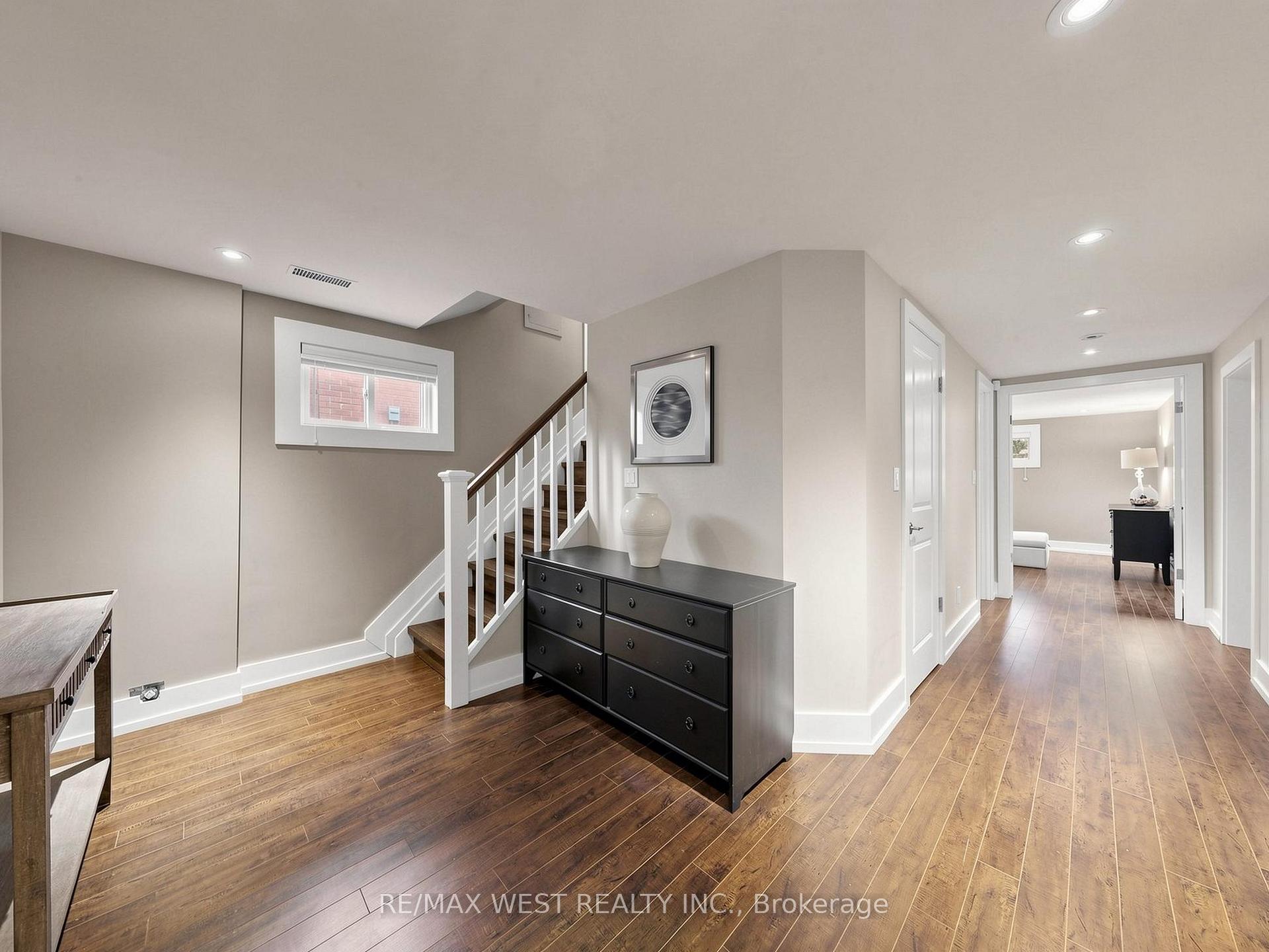 Photo 39 of 151 Palm Drive, North York, Clanton Park — HOMEH