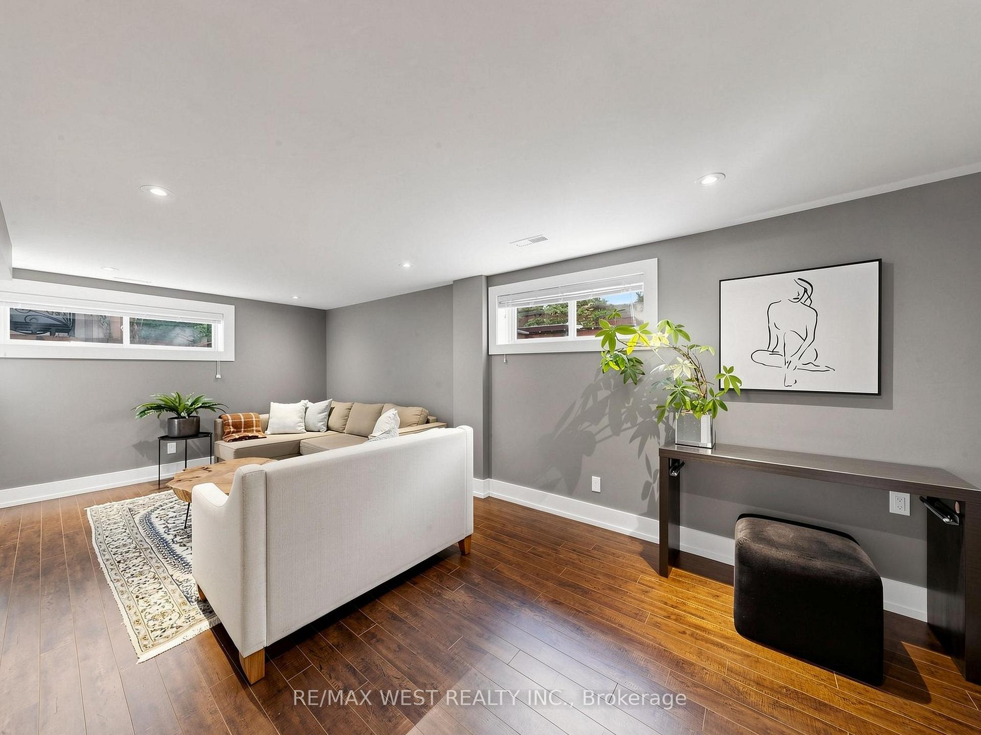Photo 40 of 151 Palm Drive, North York, Clanton Park — HOMEH