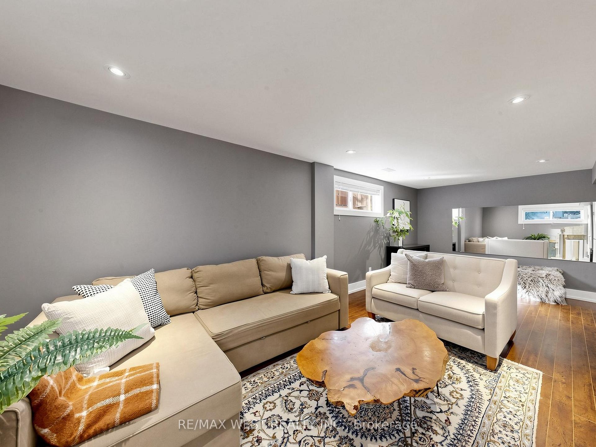 Photo 42 of 151 Palm Drive, North York, Clanton Park — HOMEH