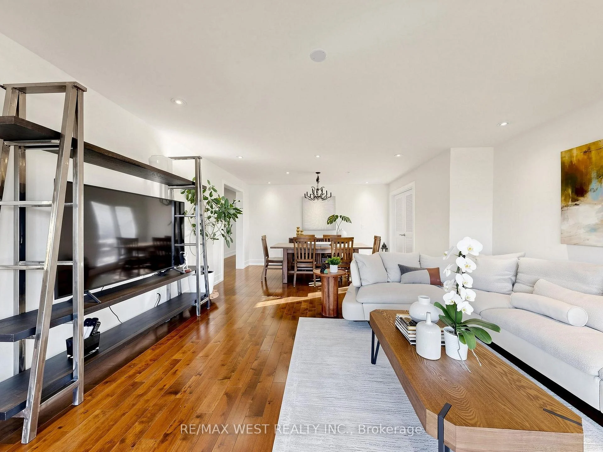 Photo 21 of 151 Palm Drive, North York, Clanton Park — HOMEH