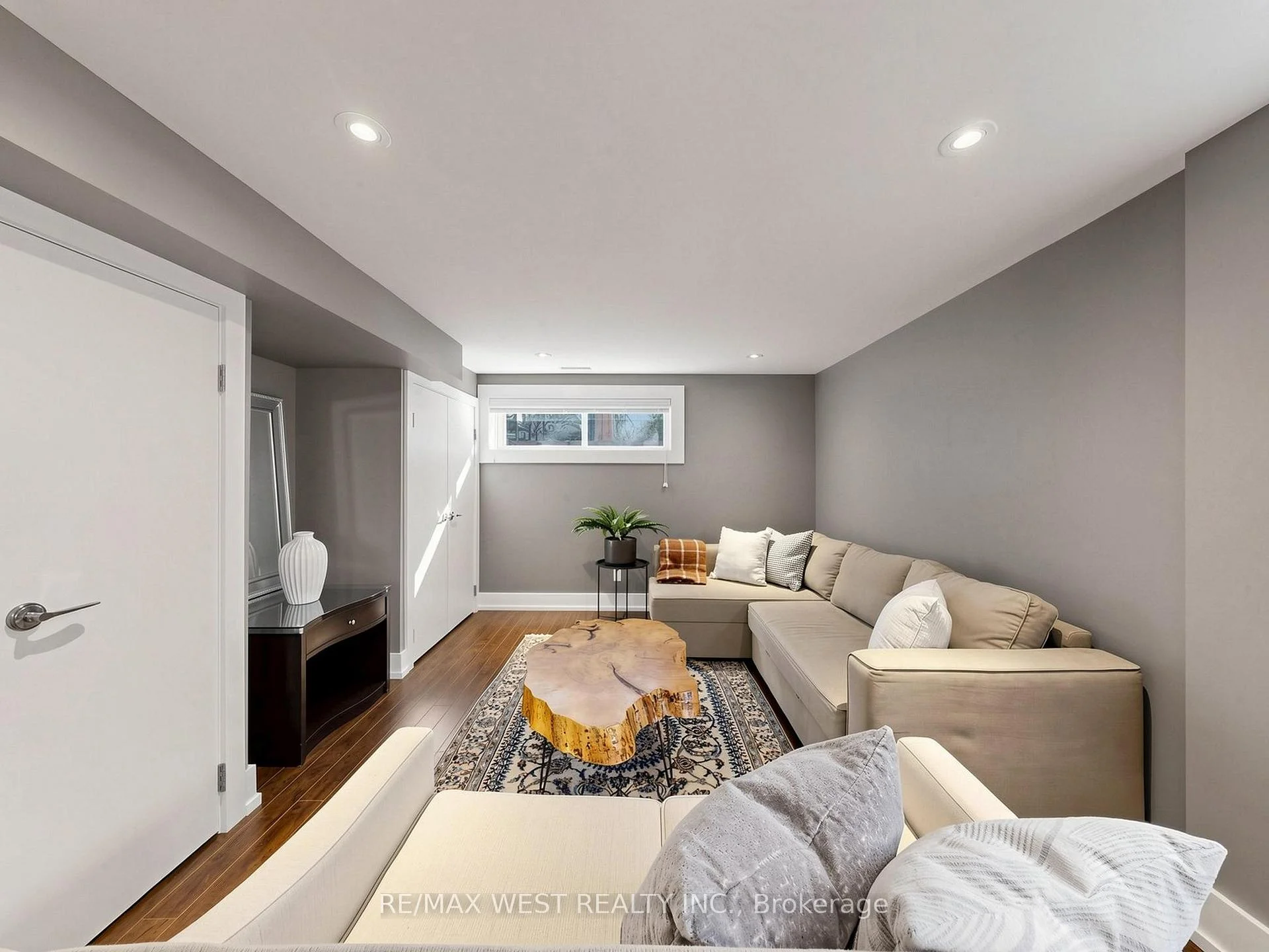 Photo 47 of 151 Palm Drive, North York, Clanton Park — HOMEH