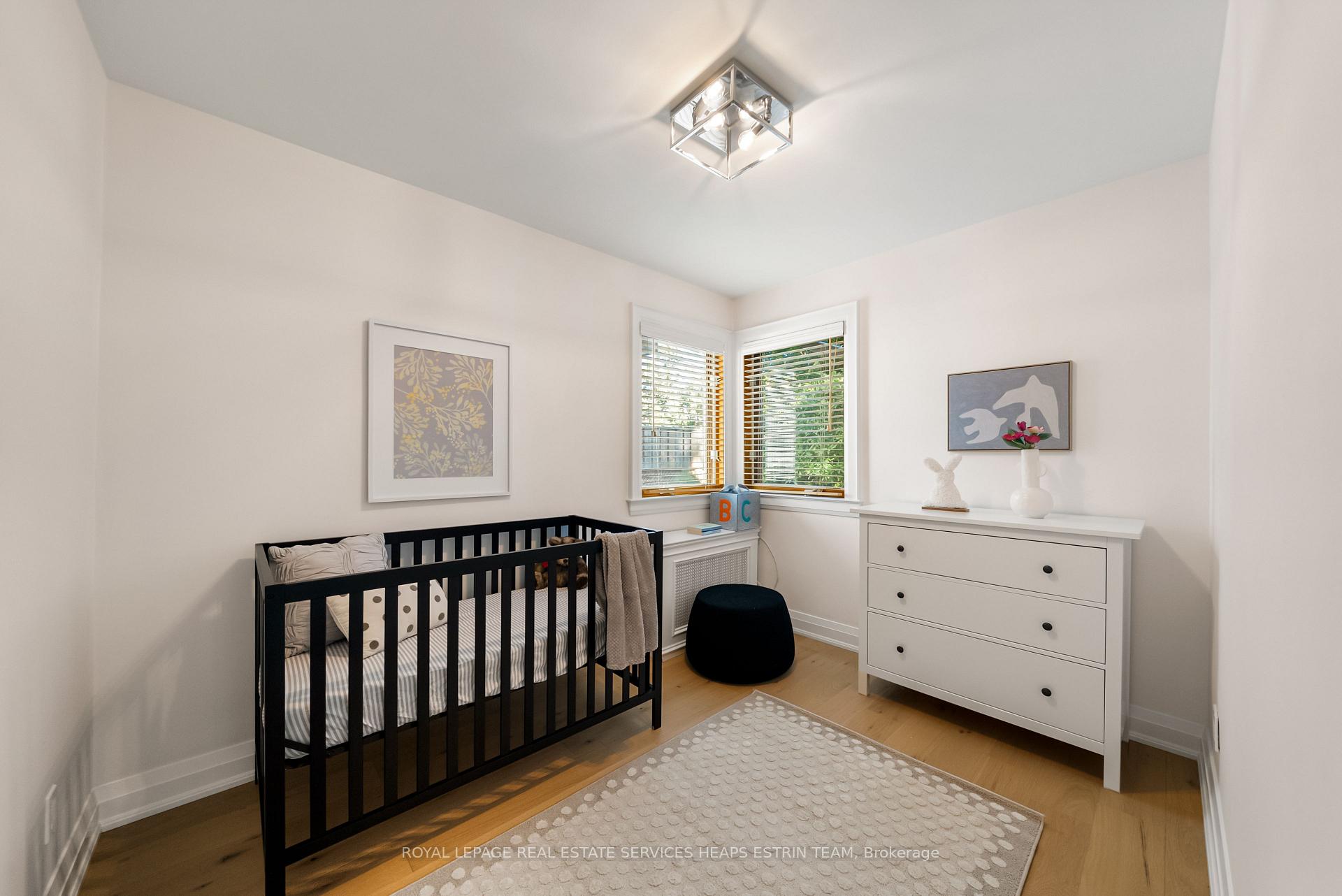 Photo 20 of 50 Meadowvale Drive, Etobicoke, Stonegate-Queensway — HOMEH
