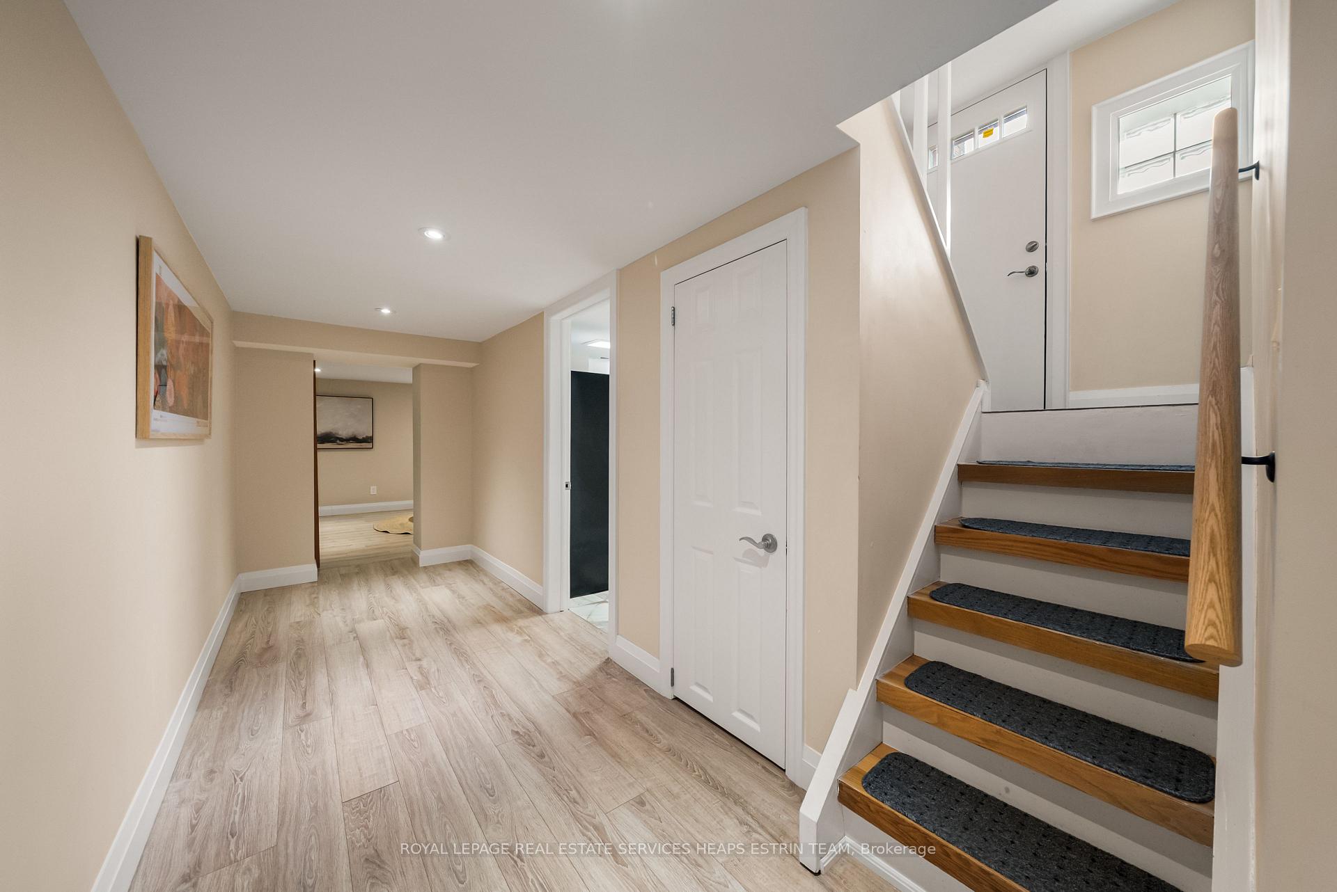 Photo 30 of 50 Meadowvale Drive, Etobicoke, Stonegate-Queensway — HOMEH