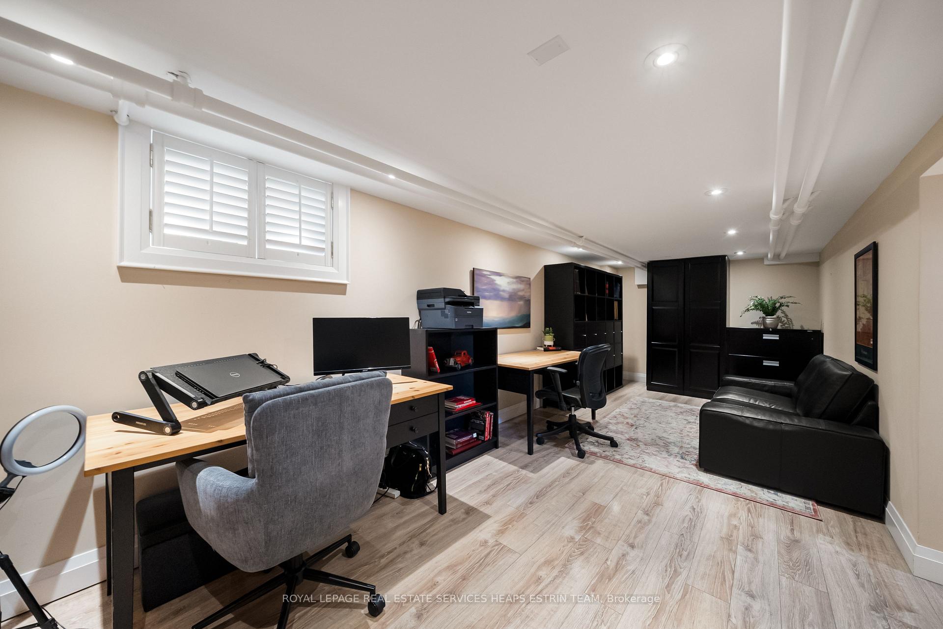 Photo 35 of 50 Meadowvale Drive, Etobicoke, Stonegate-Queensway — HOMEH