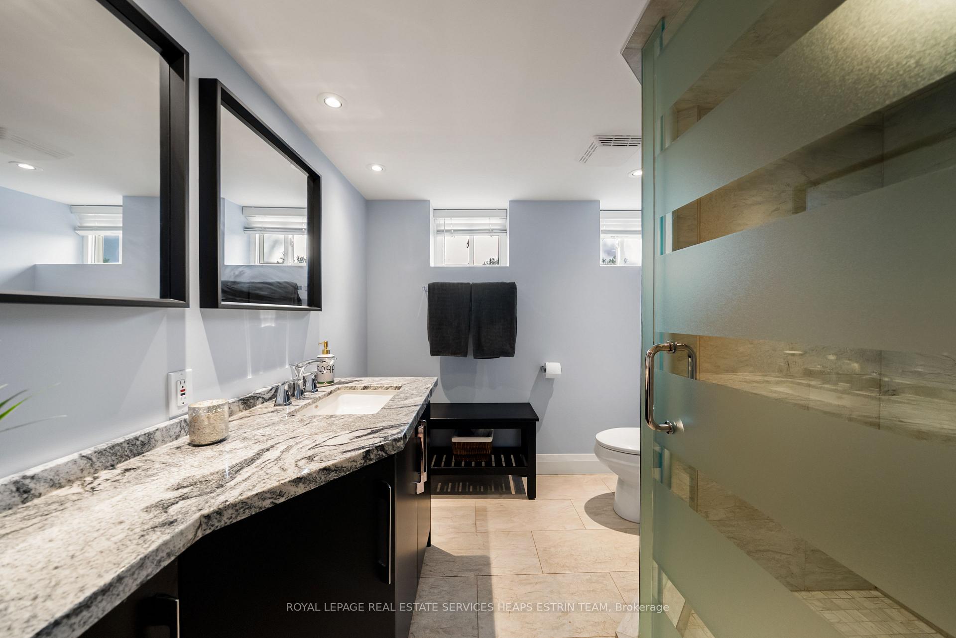 Photo 38 of 50 Meadowvale Drive, Etobicoke, Stonegate-Queensway — HOMEH