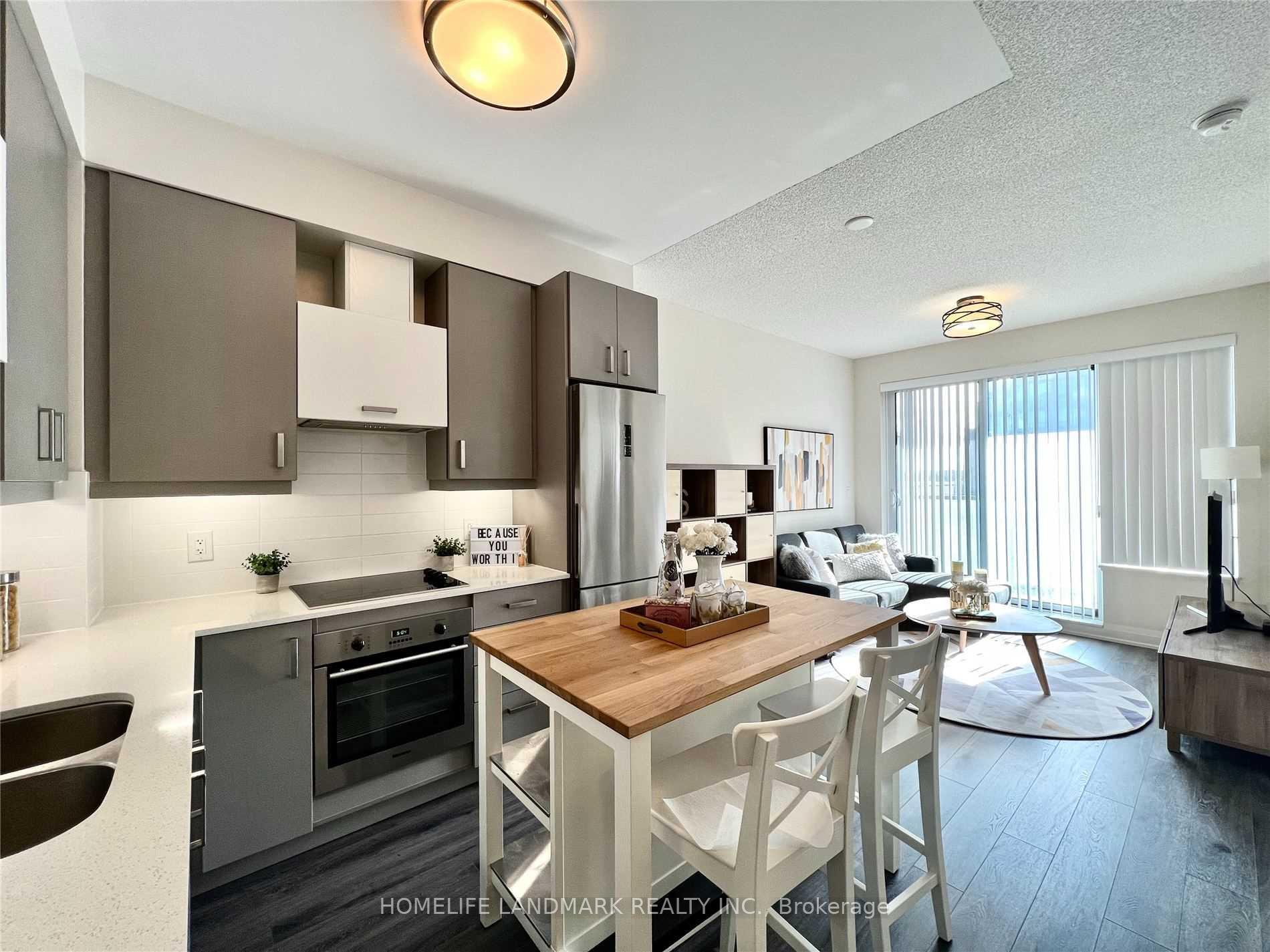 Photo 3 of Unit 527, 28 Uptown Drive, Markham, Unionville — HOMEH