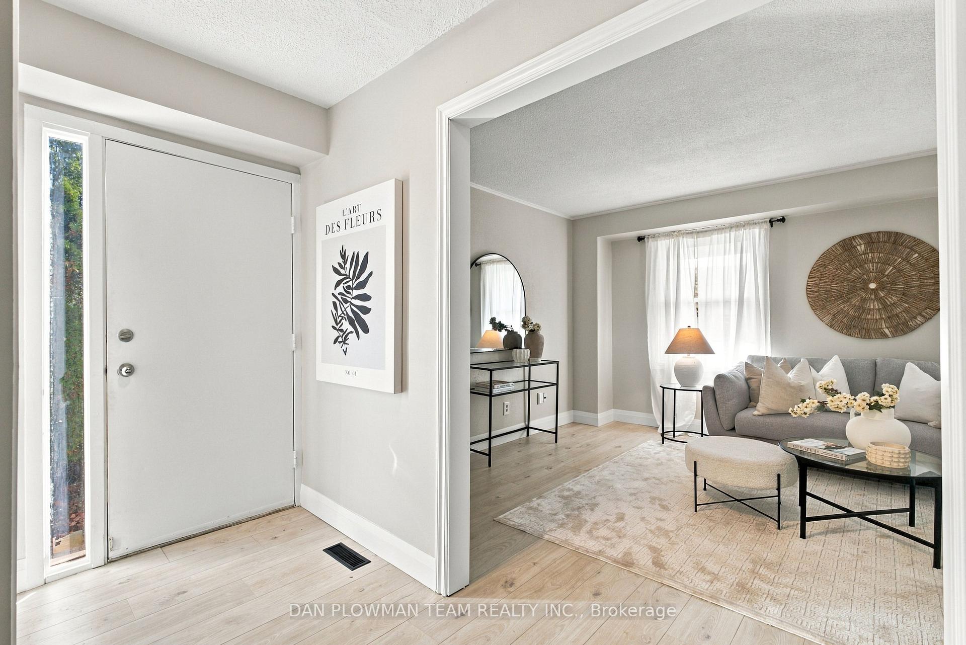 Photo 2 of 1385 Fenelon Crescent, Oshawa, Lakeview — HOMEH