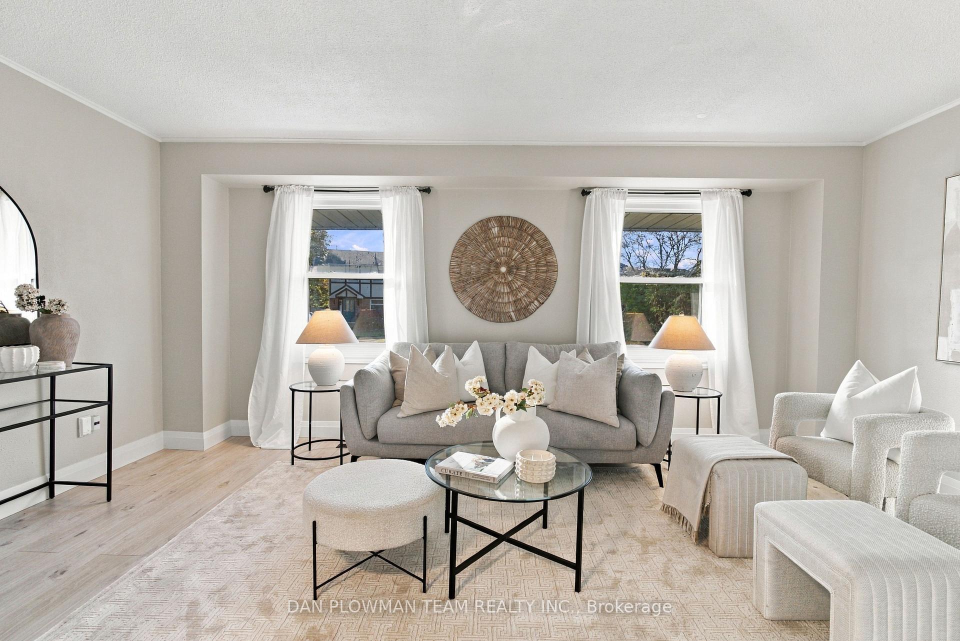 Photo 3 of 1385 Fenelon Crescent, Oshawa, Lakeview — HOMEH