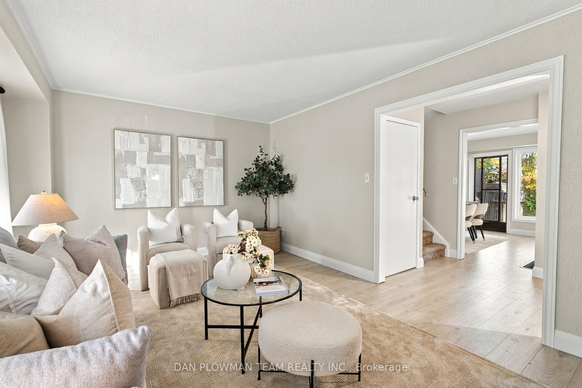 Photo 5 of 1385 Fenelon Crescent, Oshawa, Lakeview — HOMEH