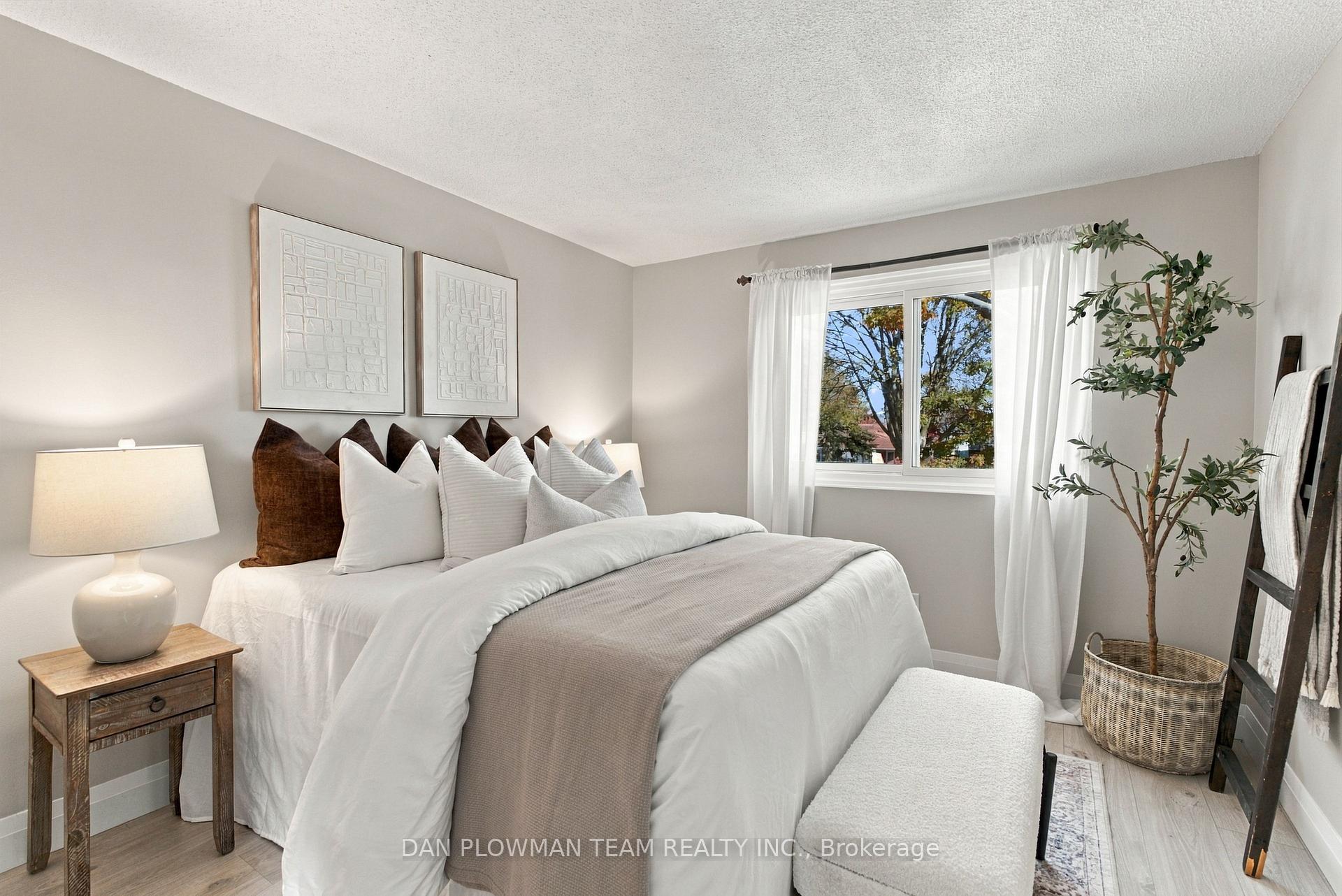 Photo 15 of 1385 Fenelon Crescent, Oshawa, Lakeview — HOMEH