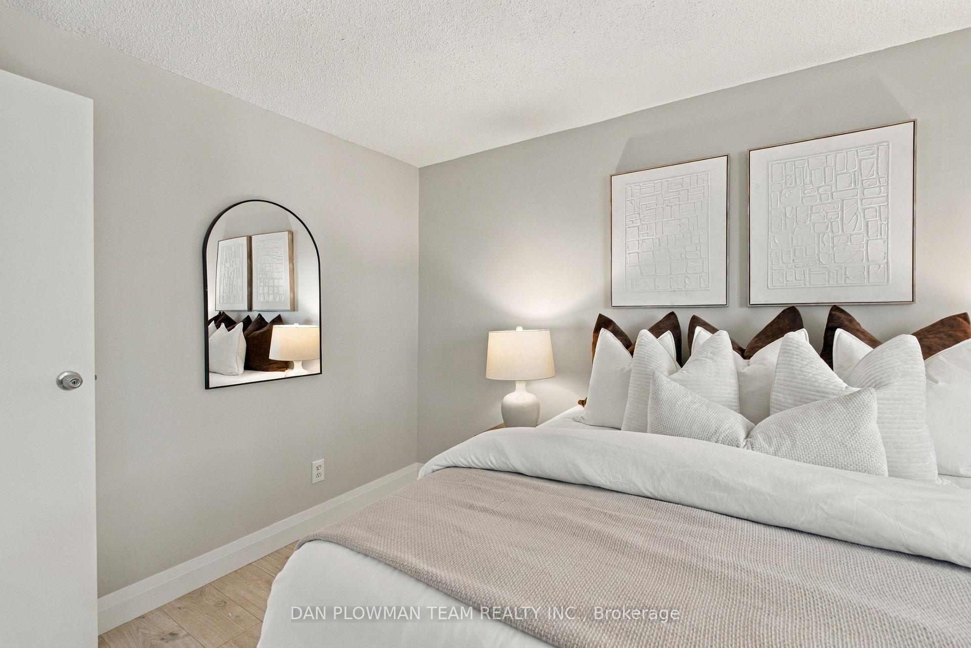 Photo 16 of 1385 Fenelon Crescent, Oshawa, Lakeview — HOMEH