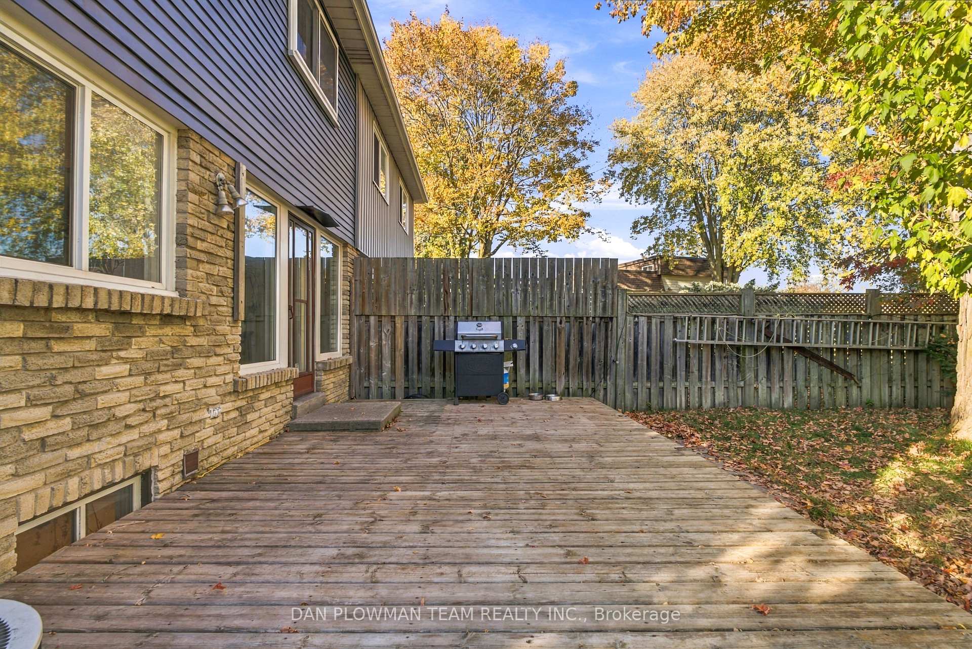 Photo 24 of 1385 Fenelon Crescent, Oshawa, Lakeview — HOMEH