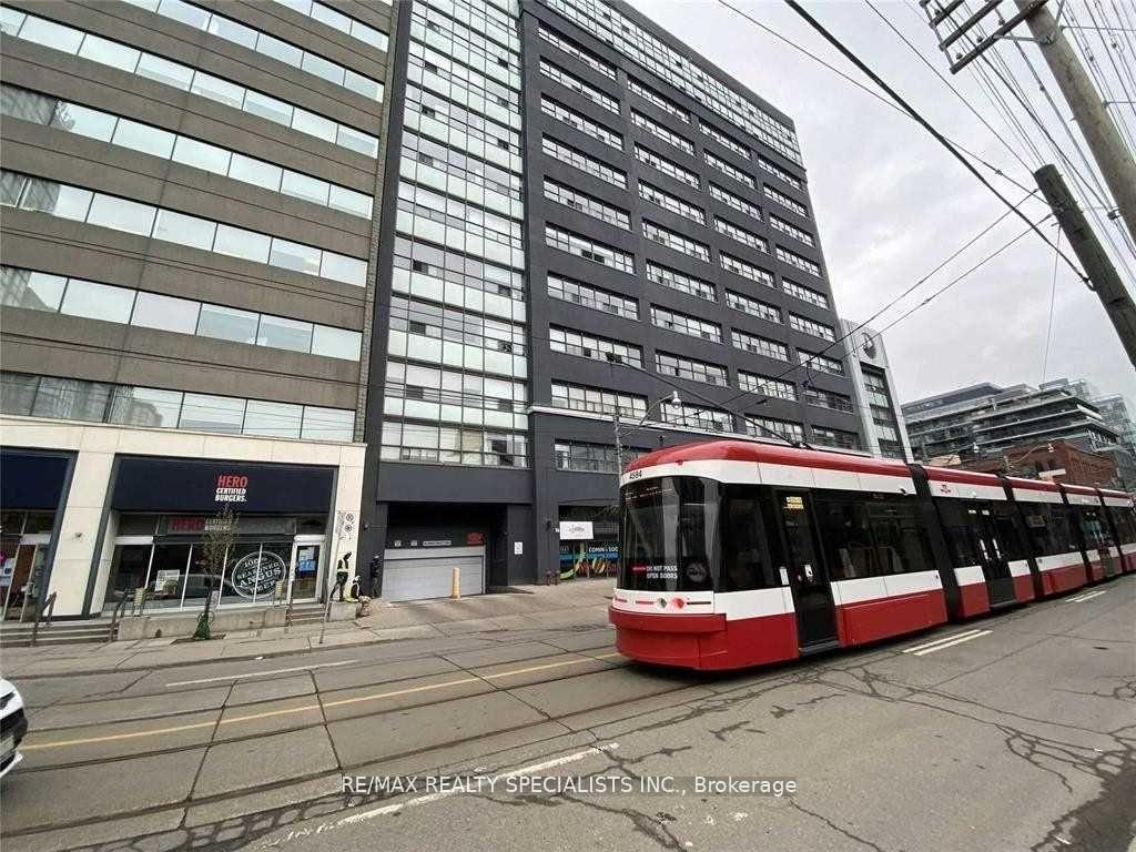 Front of Unit 519, 700 King Street W
