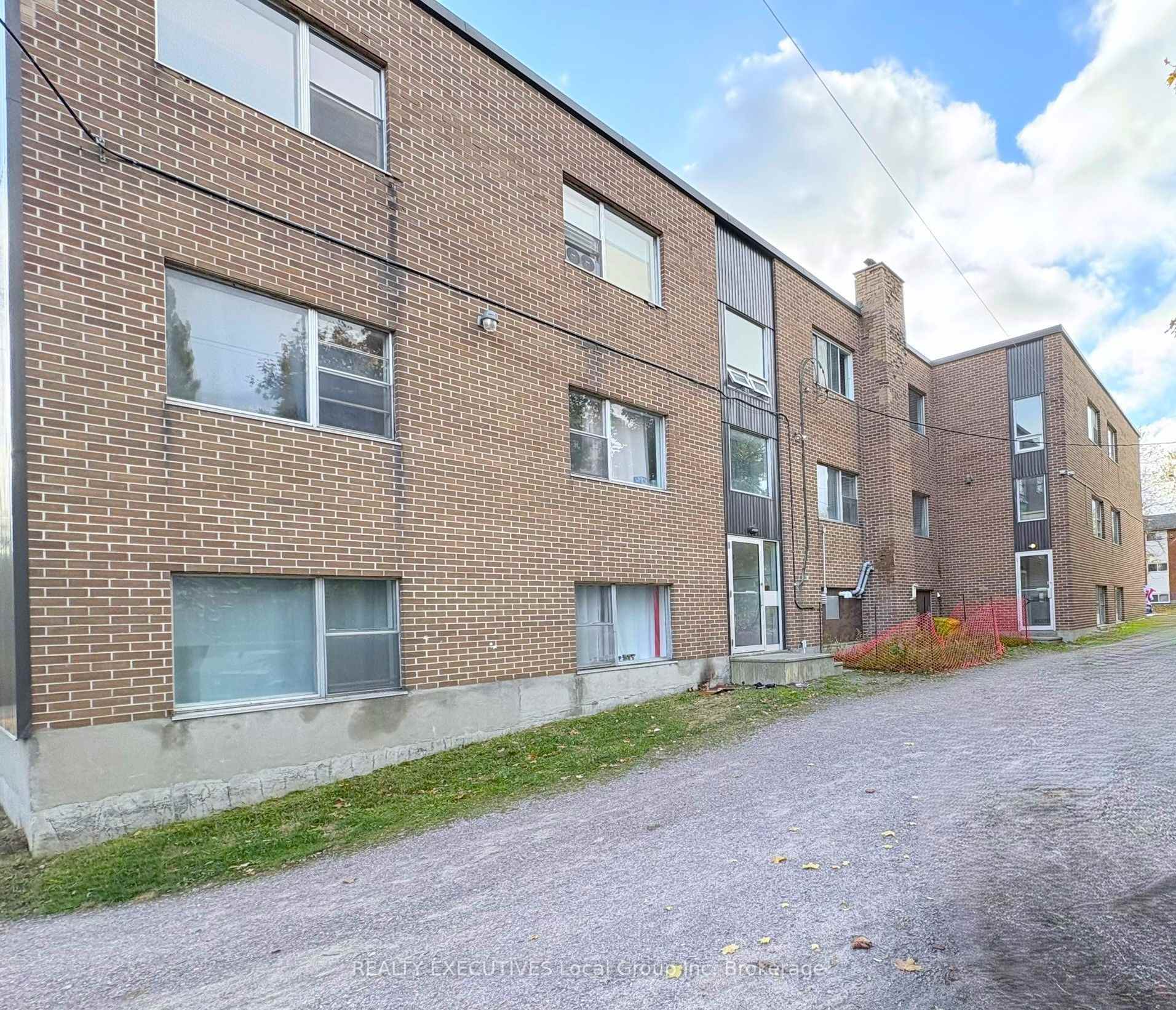 Photo 6 of 608-618 Lorne Avenue, North Bay, Central — HOMEH