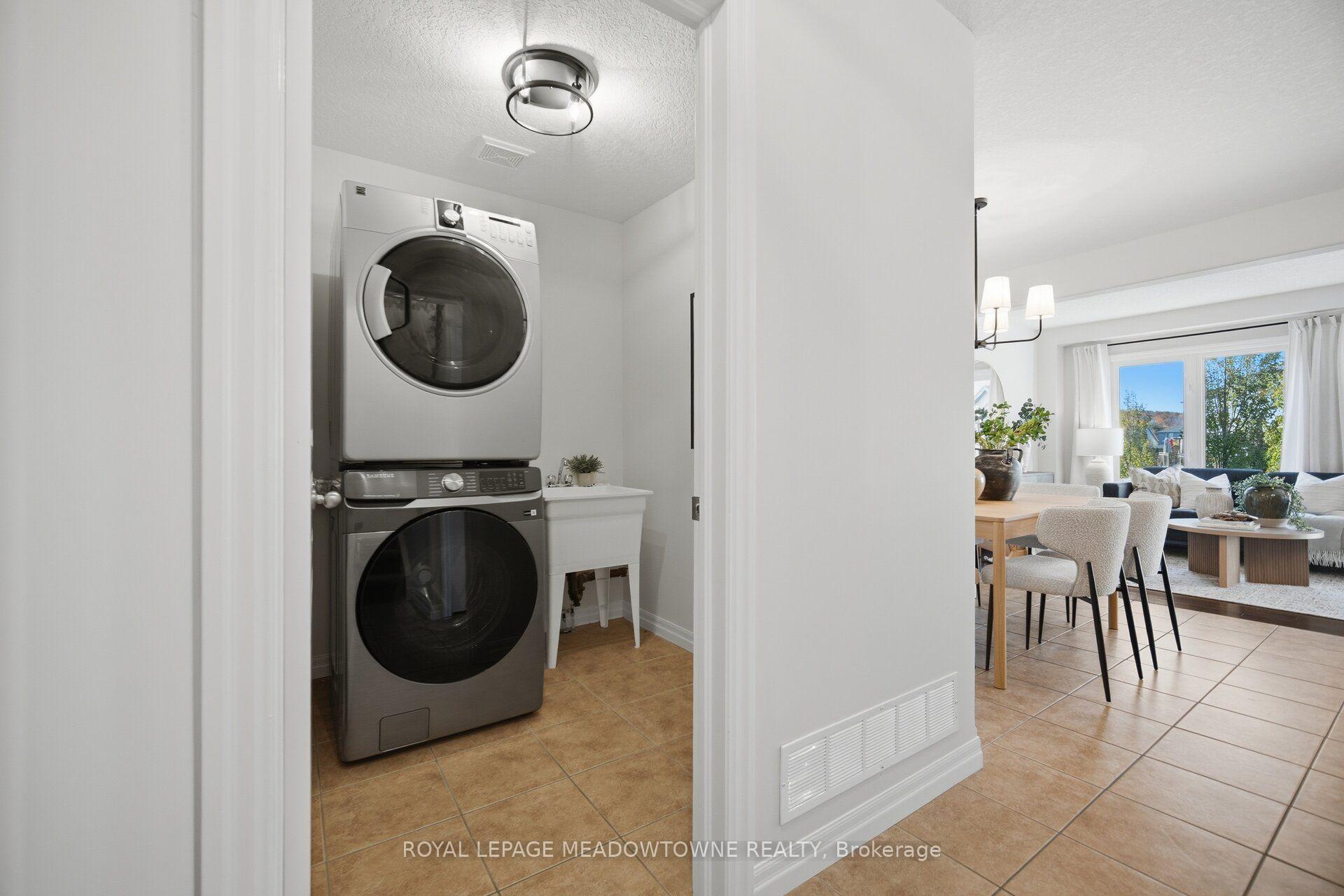Photo 24 of 507 Windflower Crescent, Kitchener, Larentian West — HOMEH