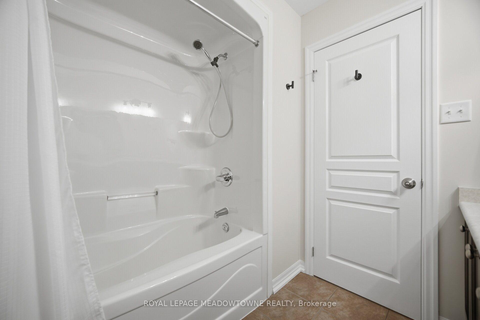 Photo 38 of 507 Windflower Crescent, Kitchener, Larentian West — HOMEH