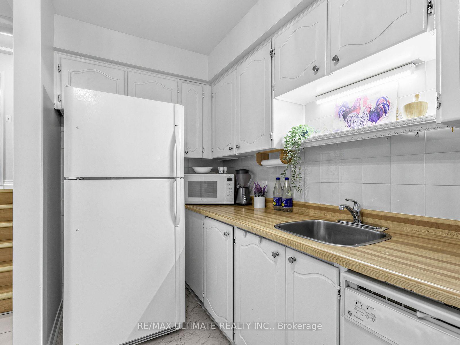 Photo 11 of 375 Calvert Court, Oshawa, Lakeview — HOMEH