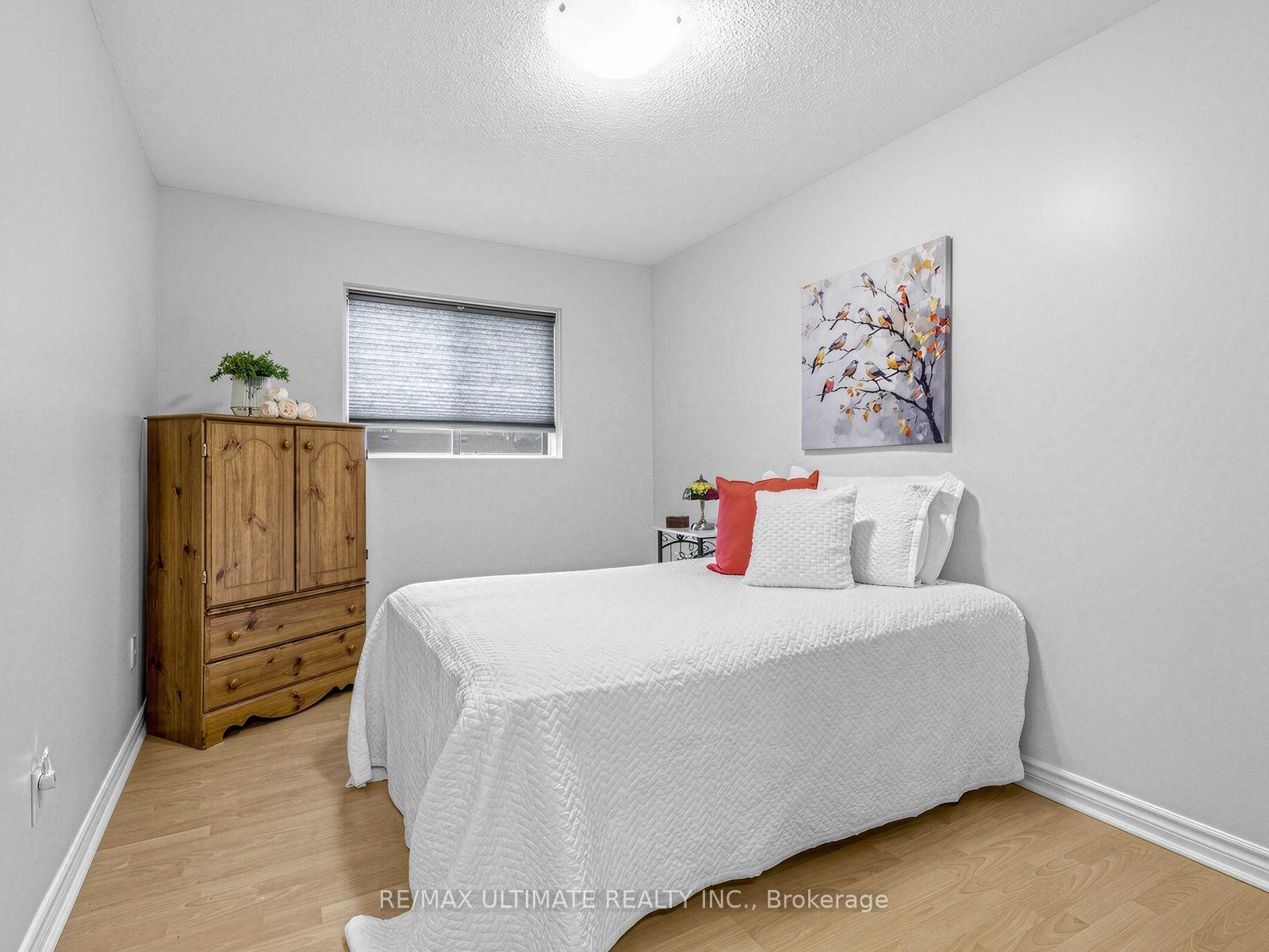 Photo 18 of 375 Calvert Court, Oshawa, Lakeview — HOMEH
