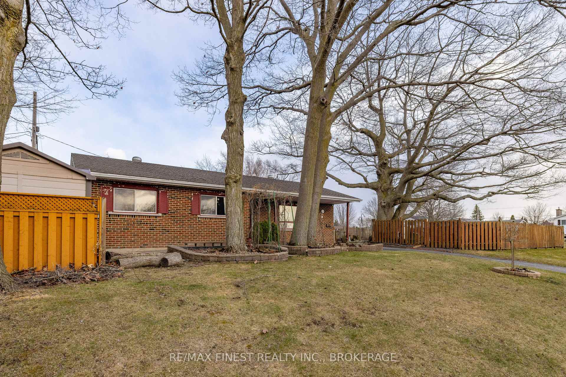 Photo 2 of 628 Stanford Street, Kingston, South of Taylor-Kidd Blvd — HOMEH