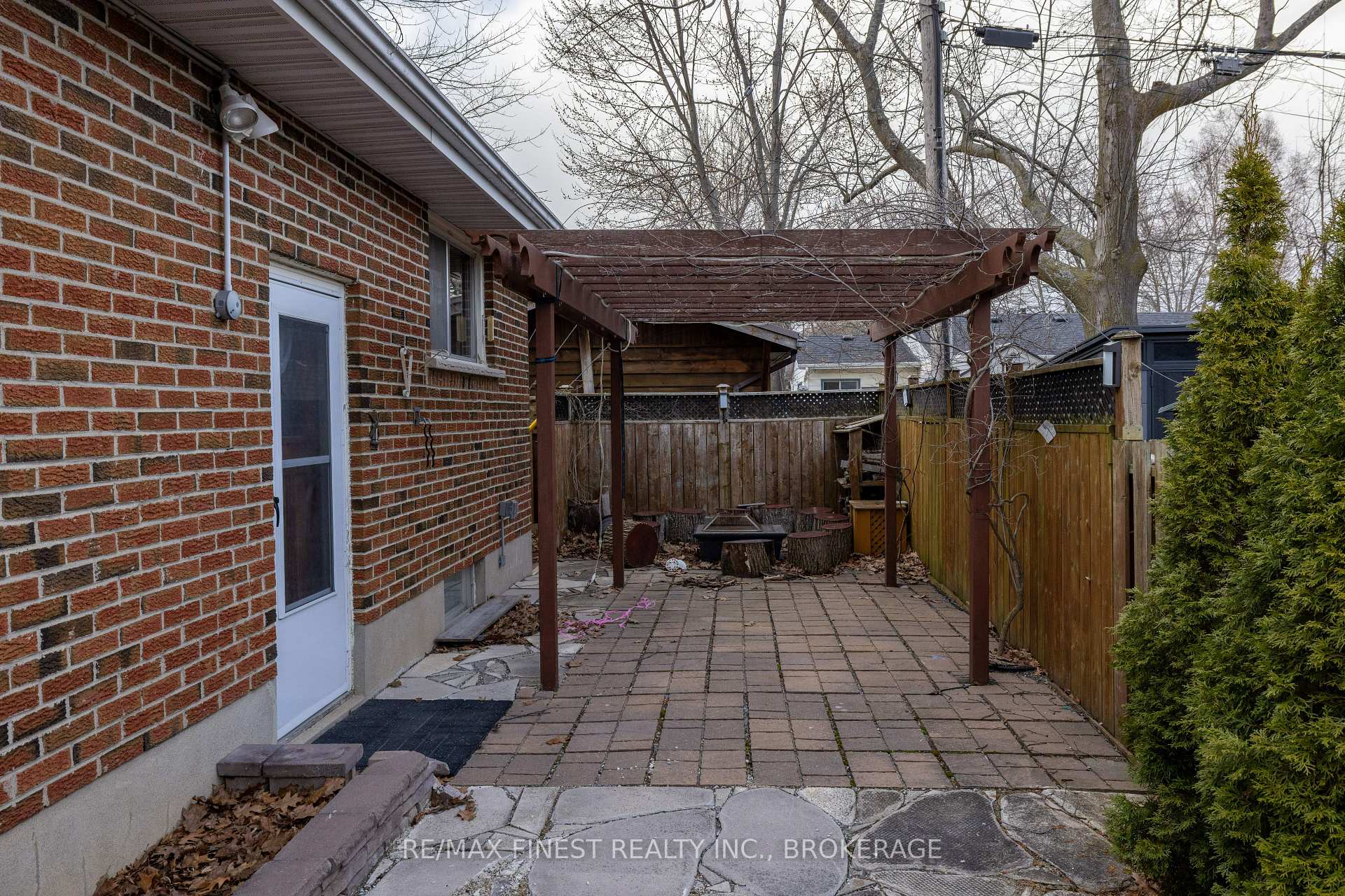 Photo 6 of 628 Stanford Street, Kingston, South of Taylor-Kidd Blvd — HOMEH