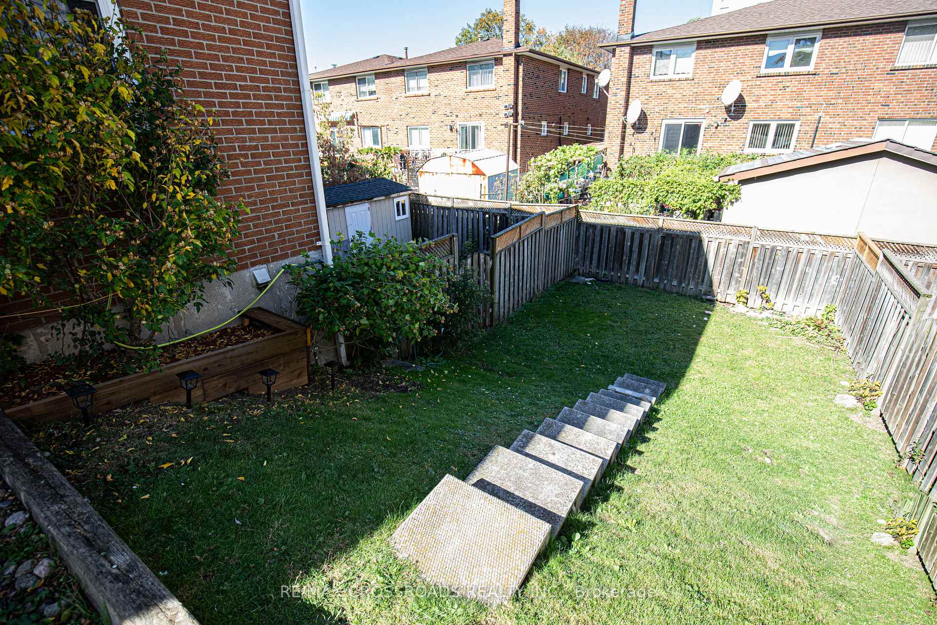 Photo 2 of Unit 23, 10 Bur Oak Way, North York, Glenfield-Jane Heights — HOMEH