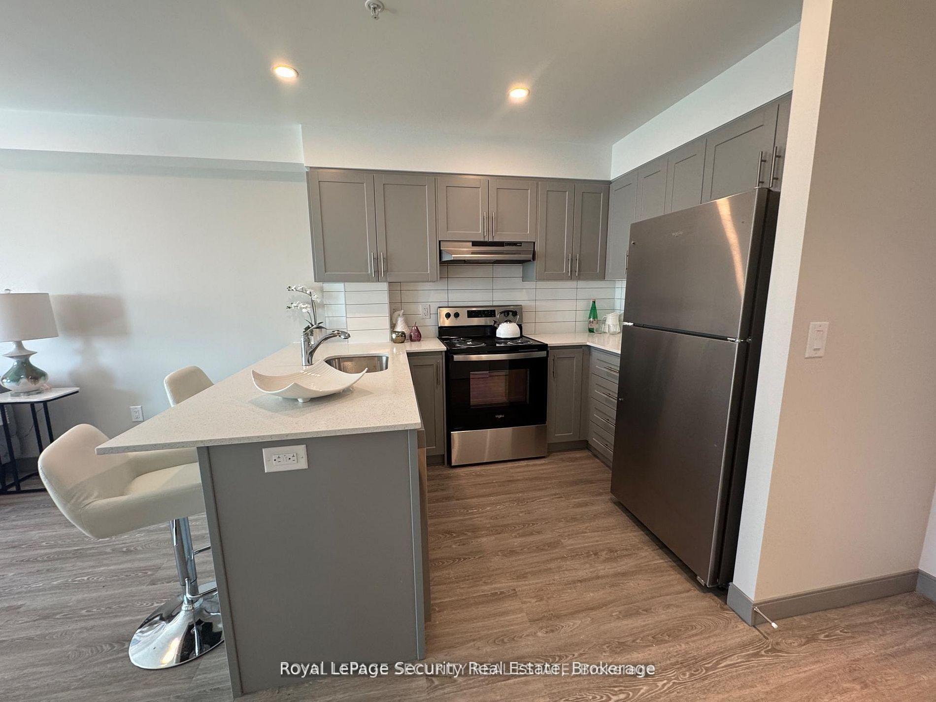 Photo 7 of Unit 710, 1015 Innisfil Beach Road, Innisfil, Alcona — HOMEH