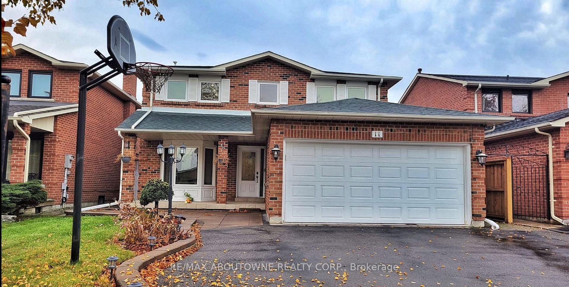Photo 1 of 11 Mathewson Street, Vaughan, Maple — HOMEH