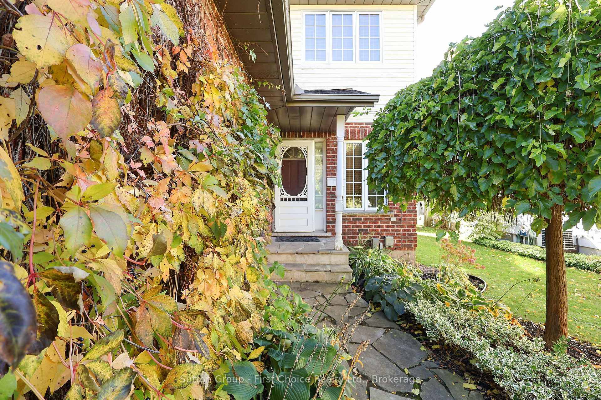 Photo 5 of 267 Norman Street, Stratford — HOMEH