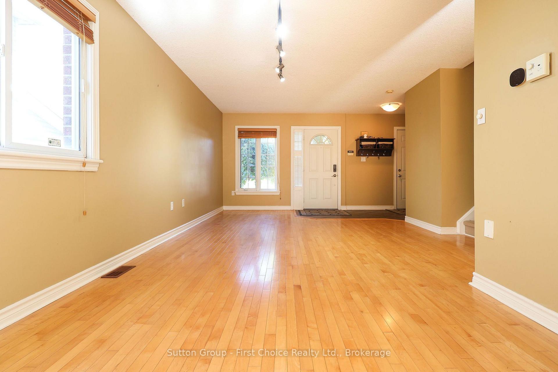 Photo 15 of 267 Norman Street, Stratford — HOMEH