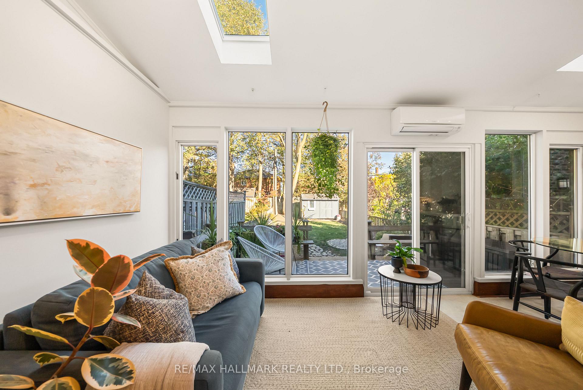 Photo 18 of 39 Thurston Road, Toronto, Mount Pleasant East — HOMEH