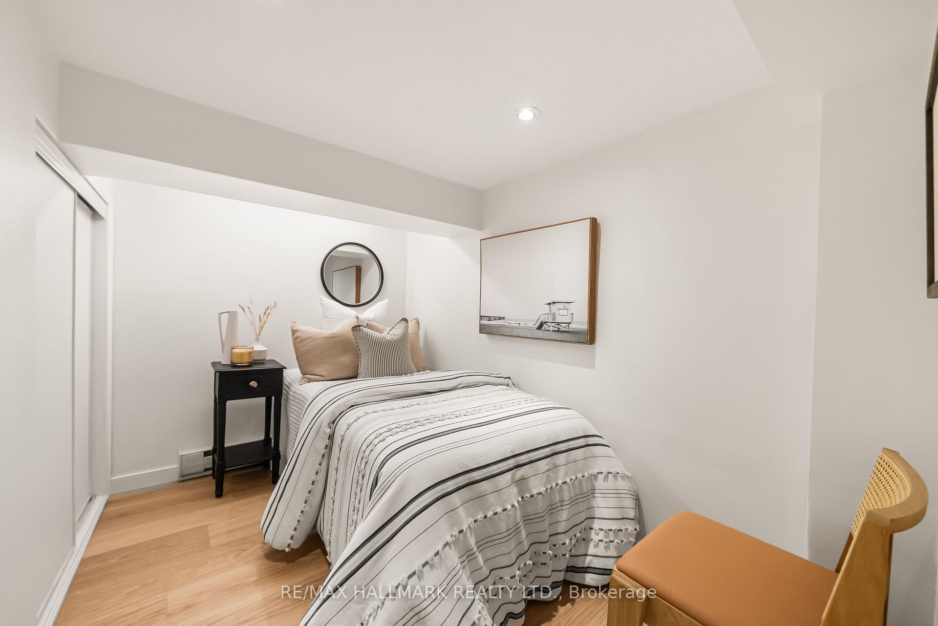 Photo 31 of 39 Thurston Road, Toronto, Mount Pleasant East — HOMEH