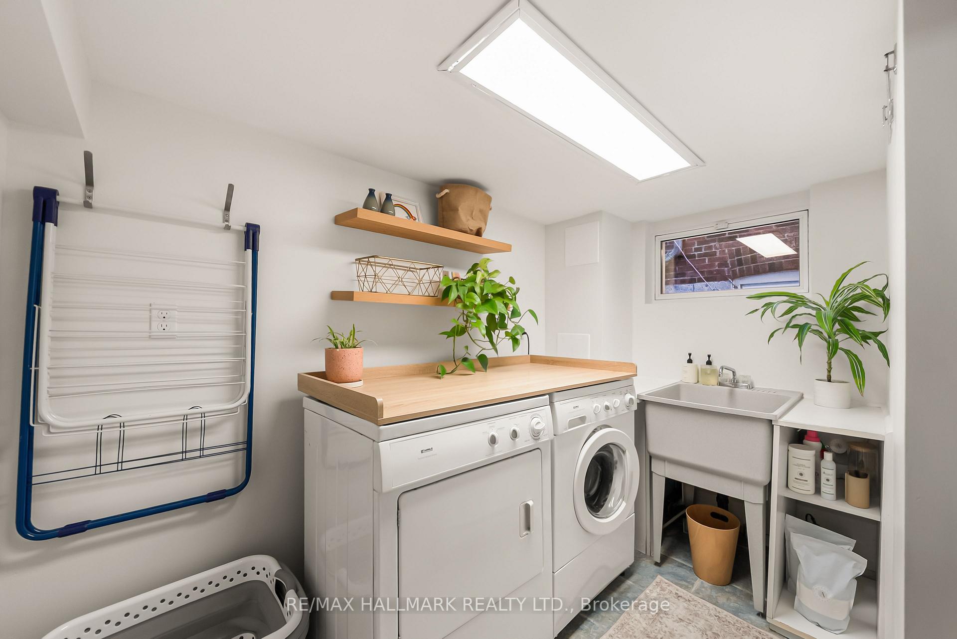 Photo 33 of 39 Thurston Road, Toronto, Mount Pleasant East — HOMEH