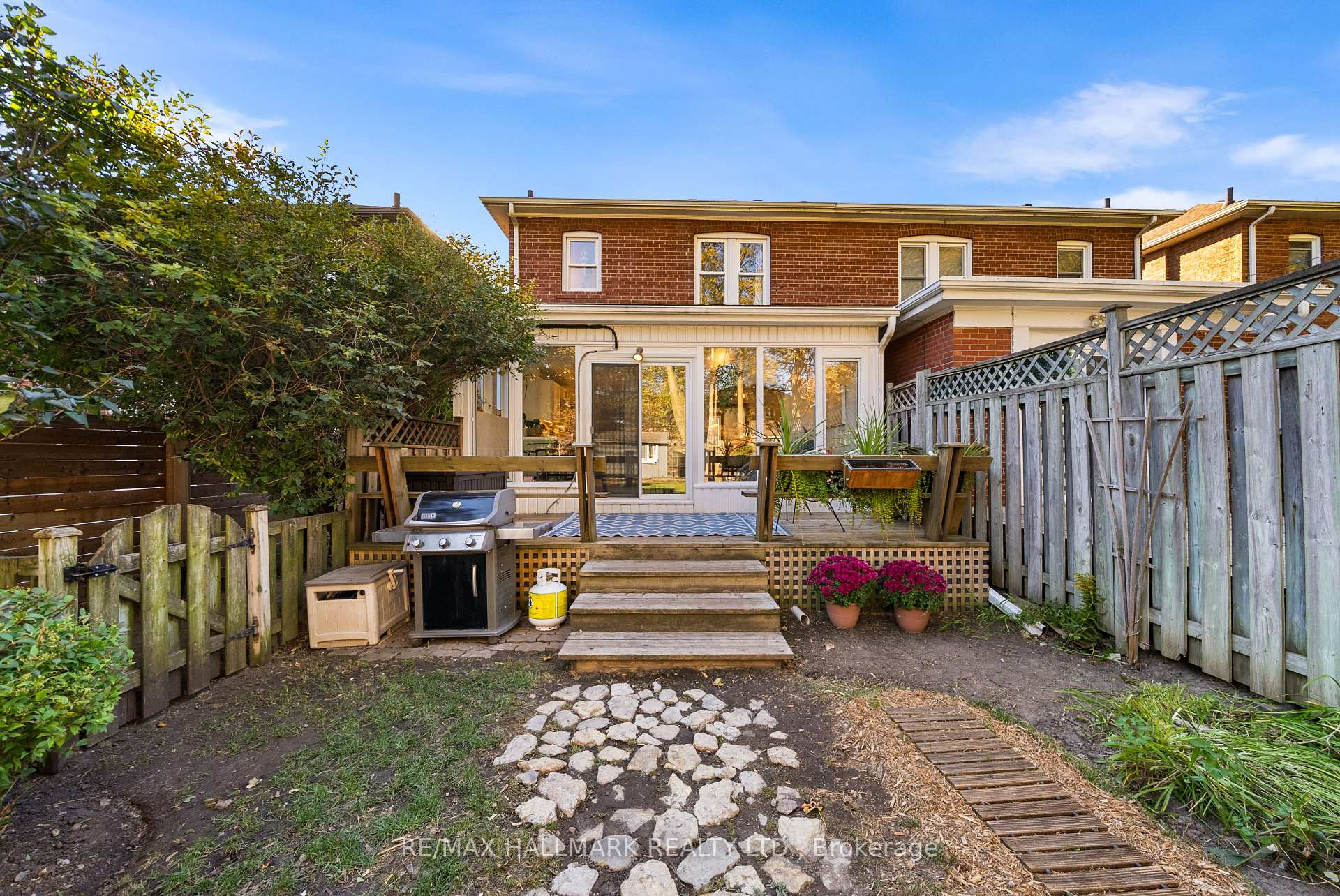 Photo 35 of 39 Thurston Road, Toronto, Mount Pleasant East — HOMEH