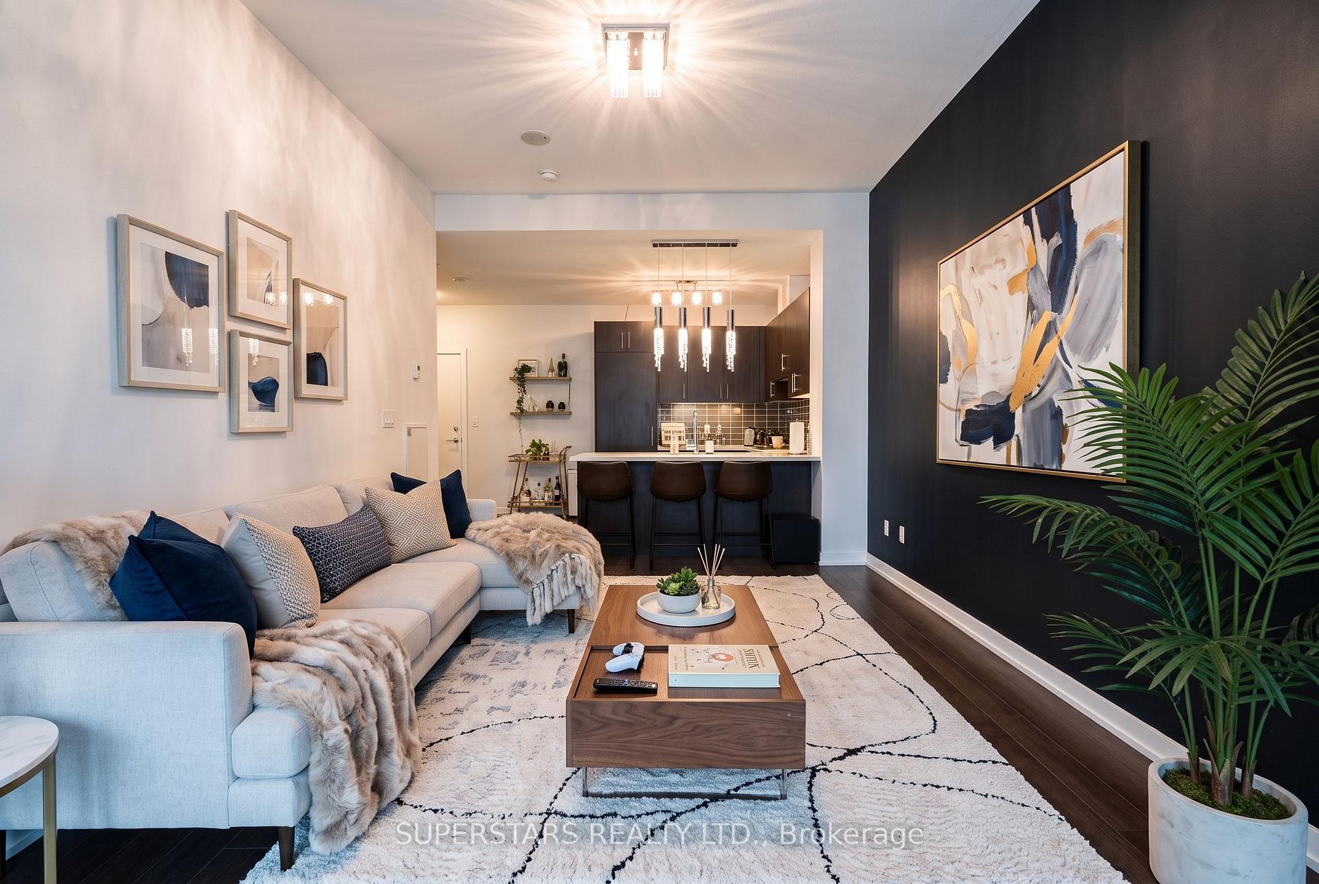Photo 3 of Unit 821, 39 Queens Quay E, Toronto, Waterfront Communities — HOMEH