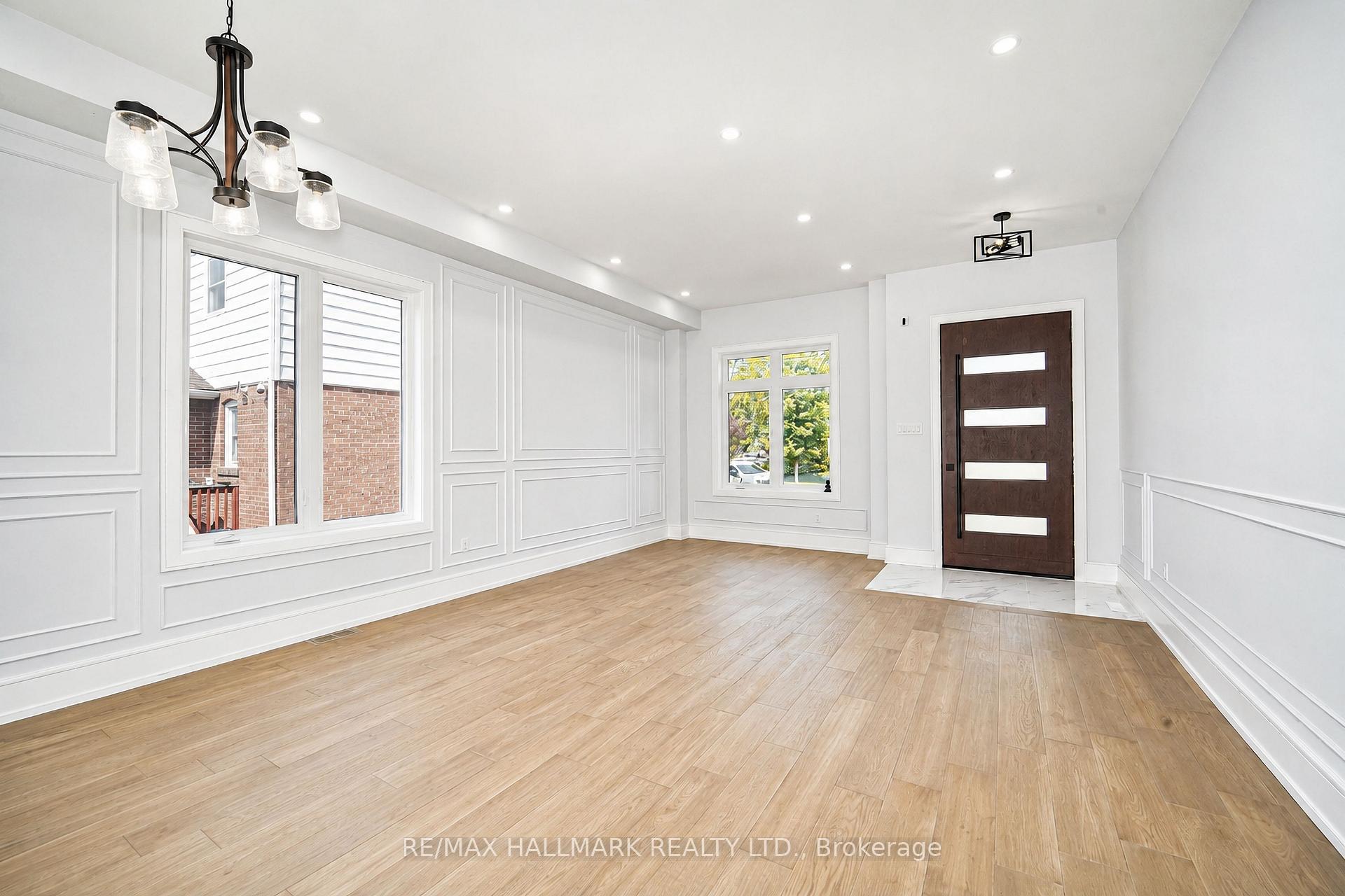 Photo 5 of 27 Sundridge Drive, Scarborough, Clairlea-Birchmount — HOMEH