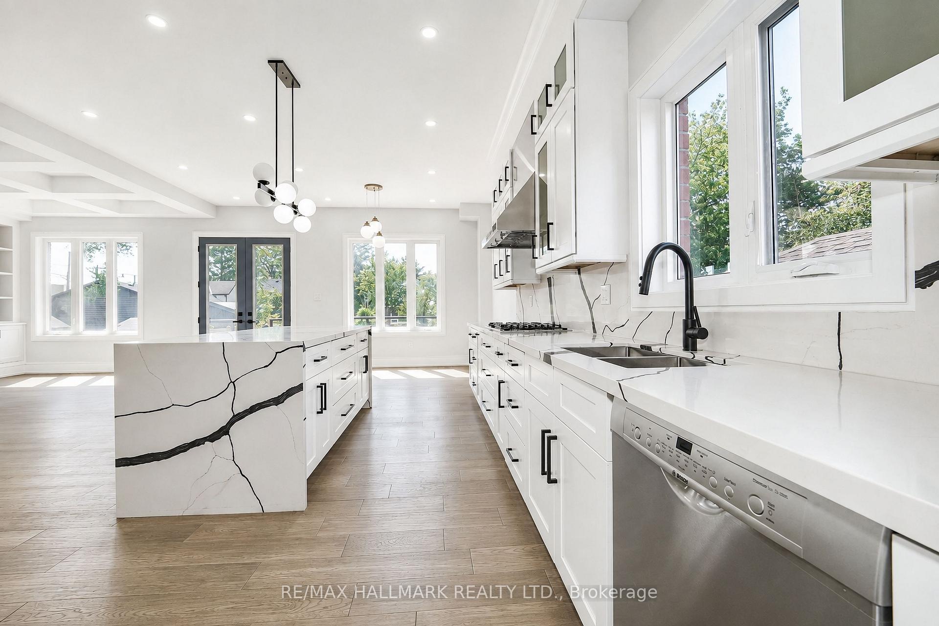 Photo 10 of 27 Sundridge Drive, Scarborough, Clairlea-Birchmount — HOMEH