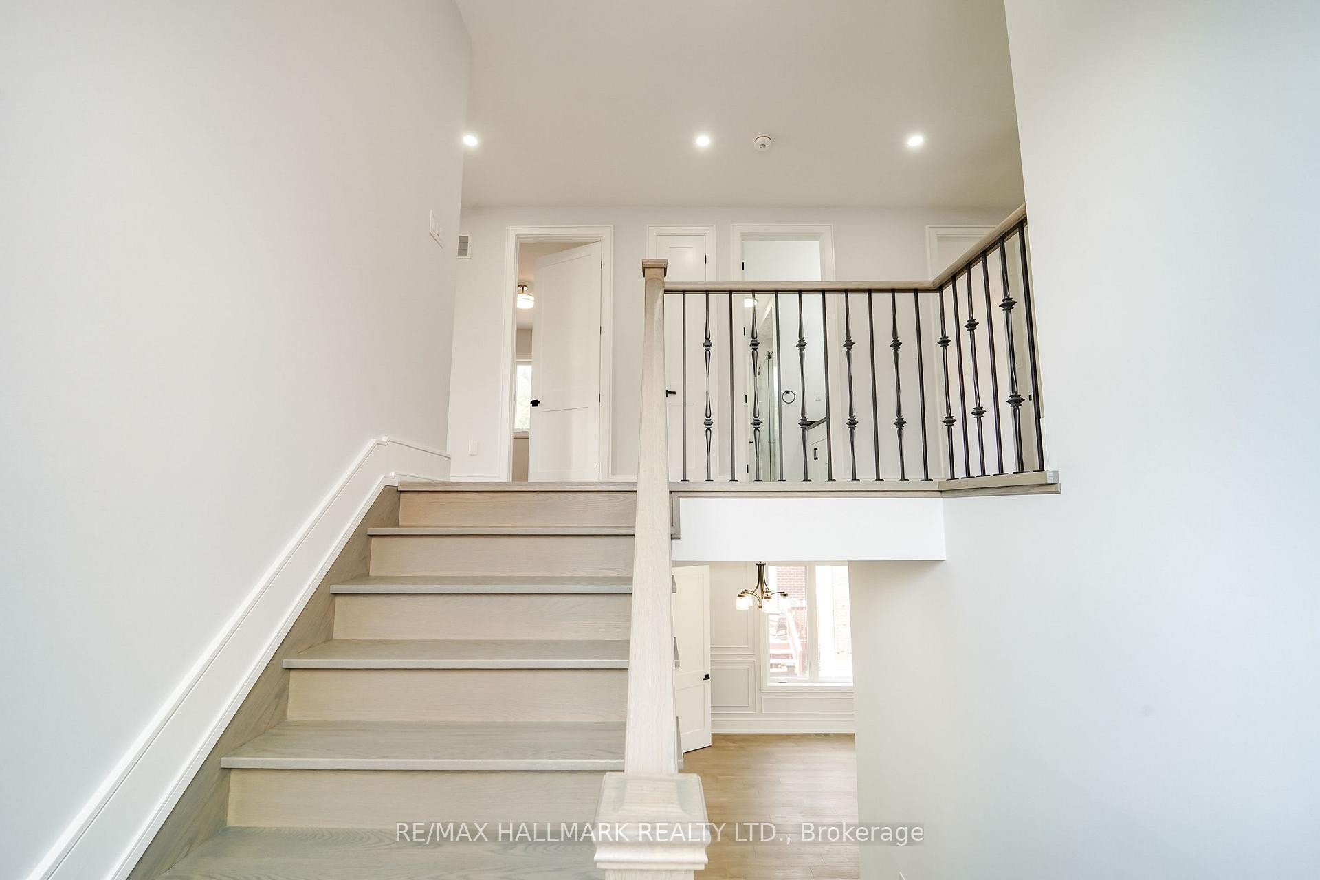 Photo 23 of 27 Sundridge Drive, Scarborough, Clairlea-Birchmount — HOMEH