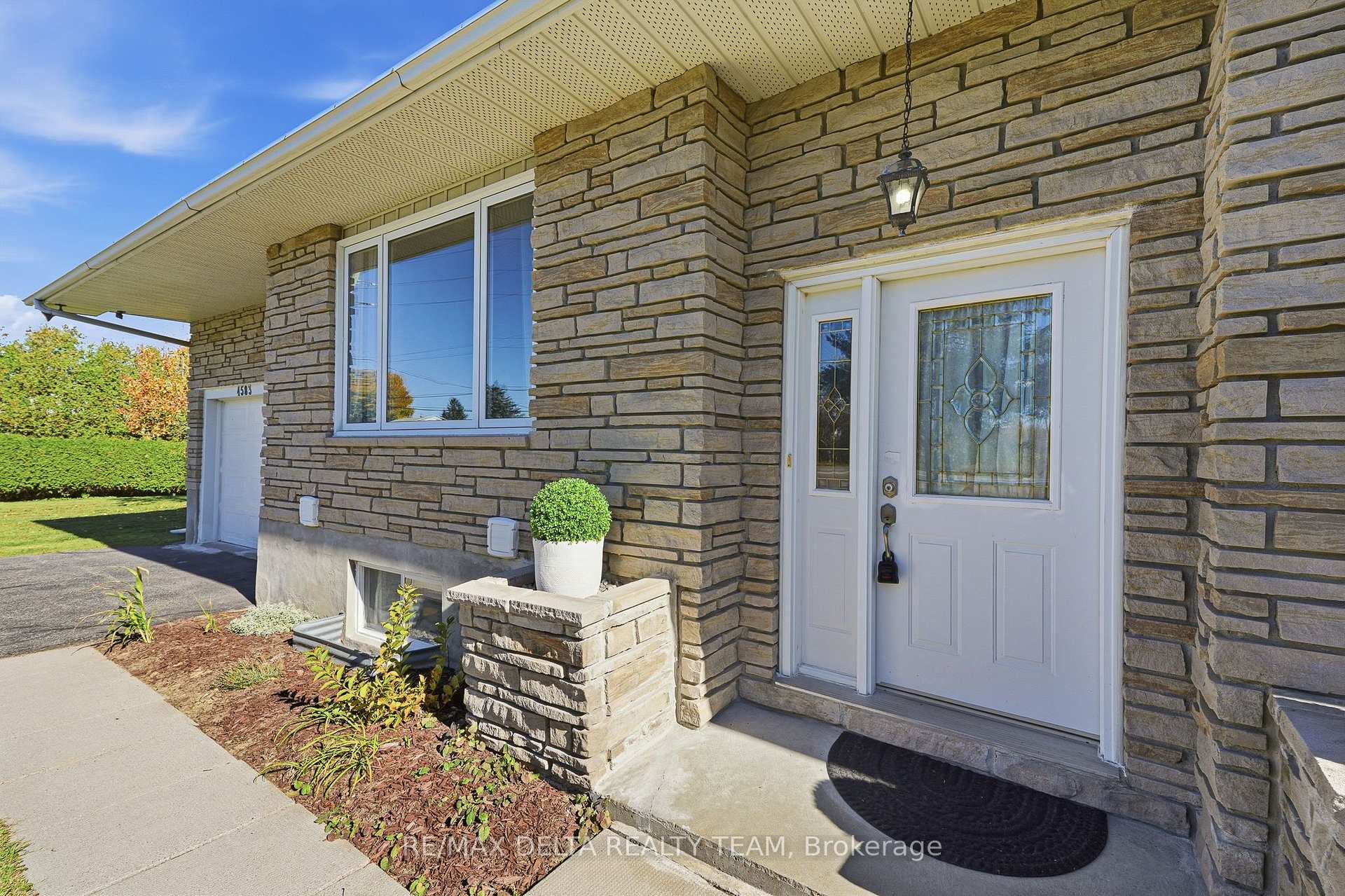 Photo 3 of 4583 Boundary Road, Ottawa, Vars & Area — HOMEH