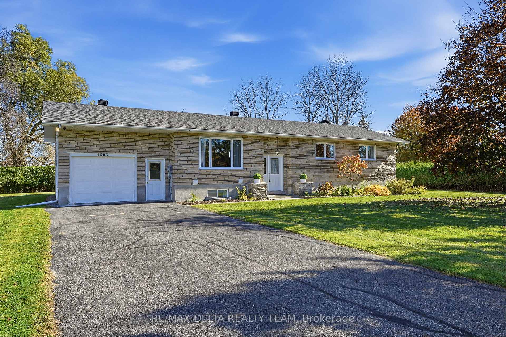 Photo 2 of 4583 Boundary Road, Ottawa, Vars & Area — HOMEH