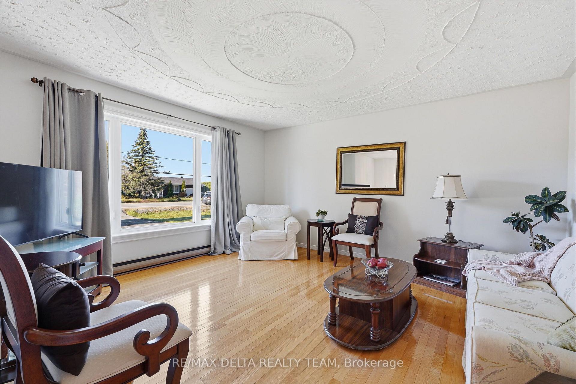 Photo 5 of 4583 Boundary Road, Ottawa, Vars & Area — HOMEH
