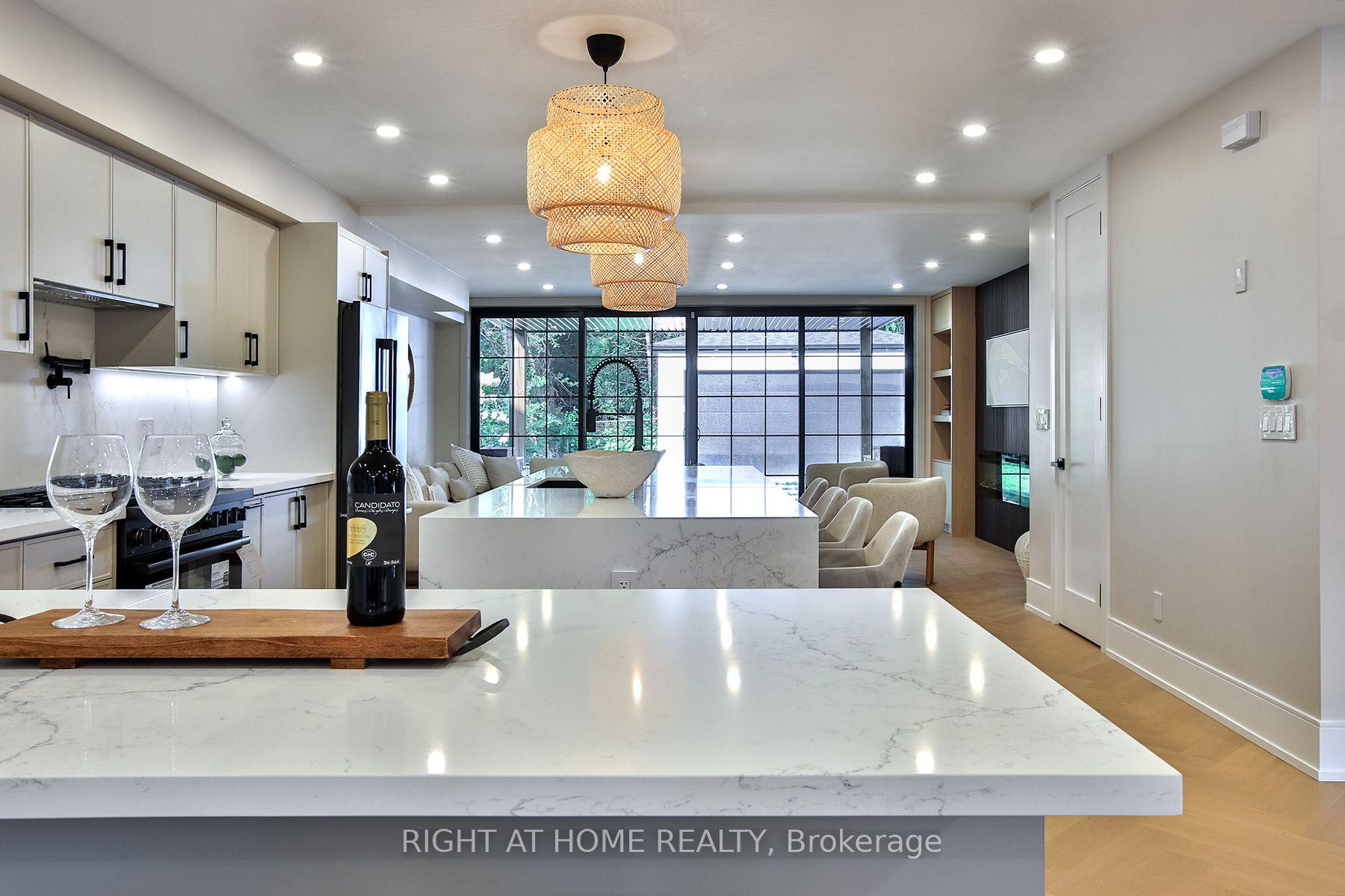 Photo 11 of 106 Eastbourne Avenue, Toronto, Yonge-Eglinton — HOMEH